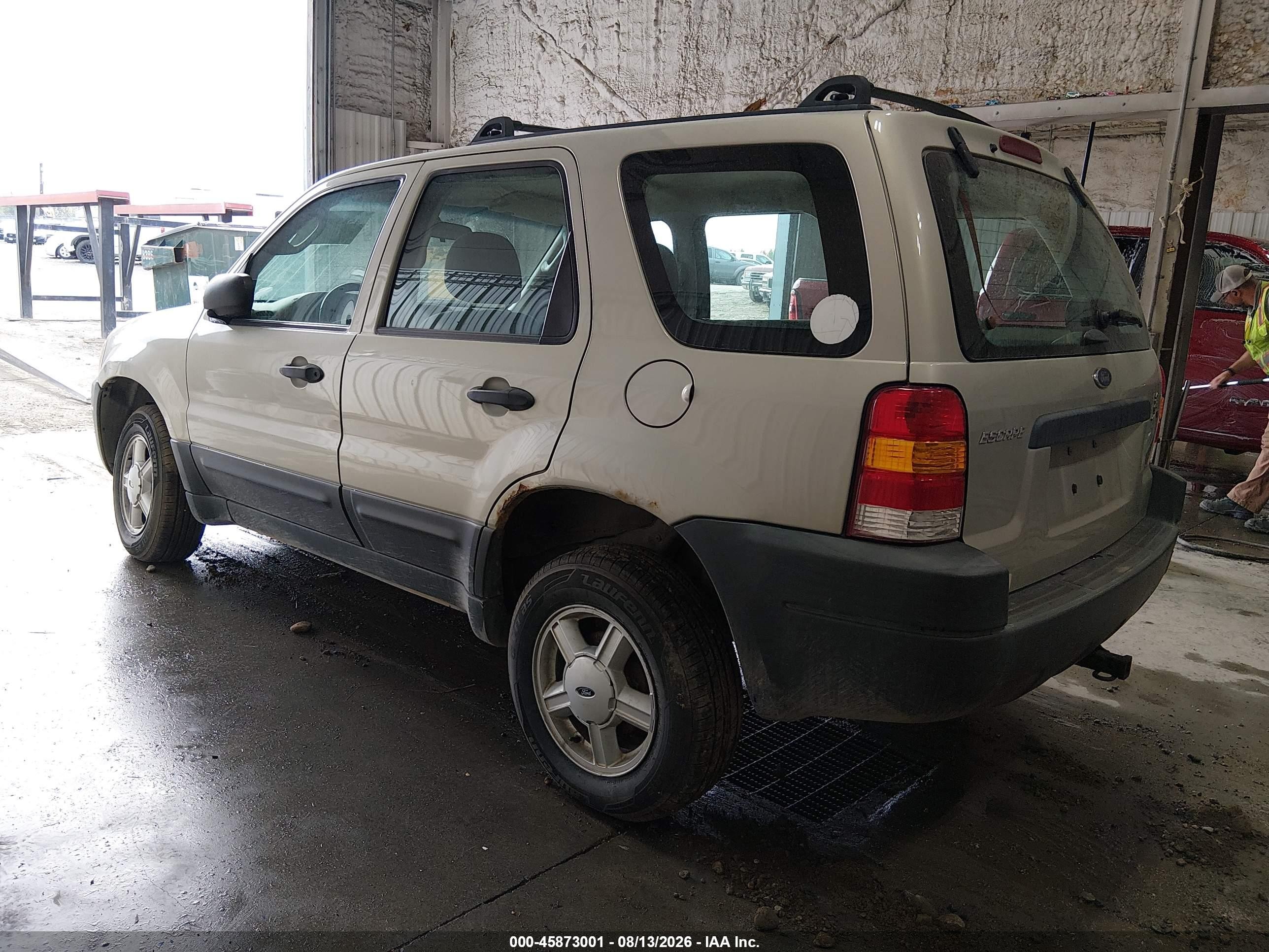 2004 Ford Escape Xls Gold vin: 1FMCU92194KB25337