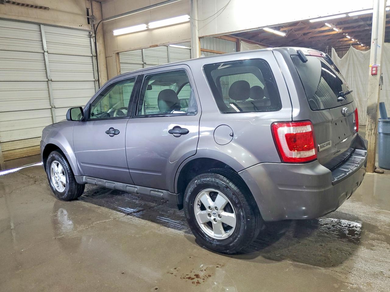 2009 Ford Escape Xls Gray vin: 1FMCU92729KB79798