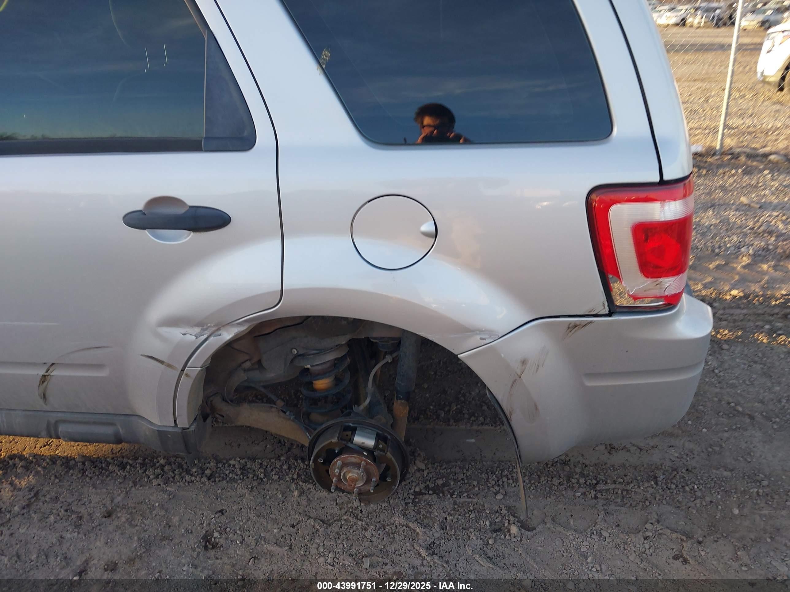 2009 Ford Escape Xls Silver vin: 1FMCU92739KB54618
