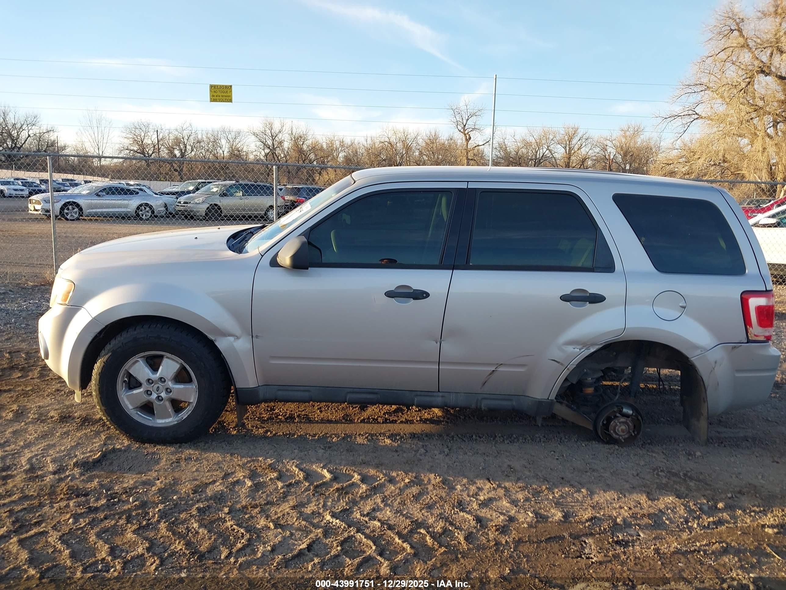 2009 Ford Escape Xls Silver vin: 1FMCU92739KB54618