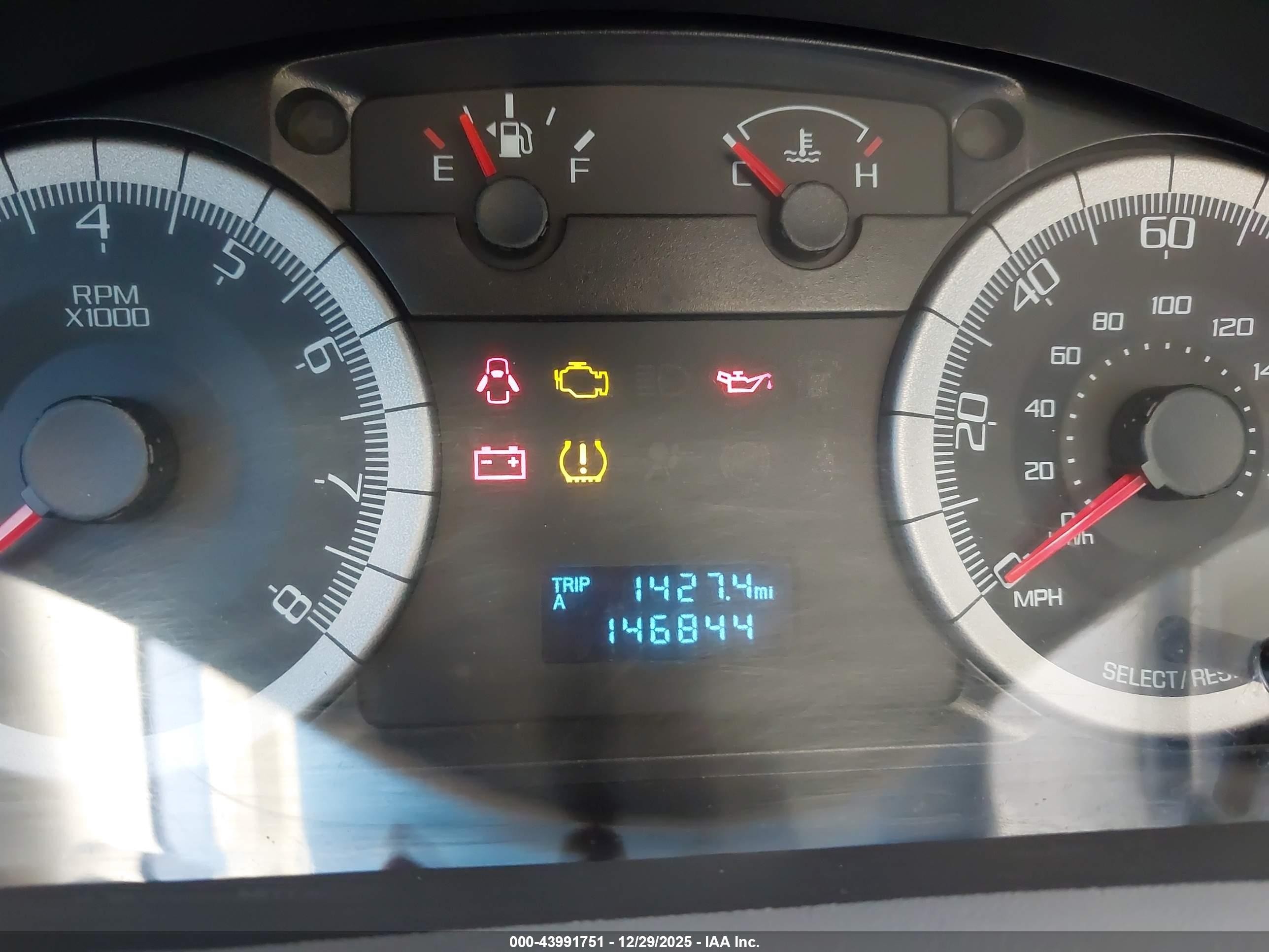 2009 Ford Escape Xls Silver vin: 1FMCU92739KB54618