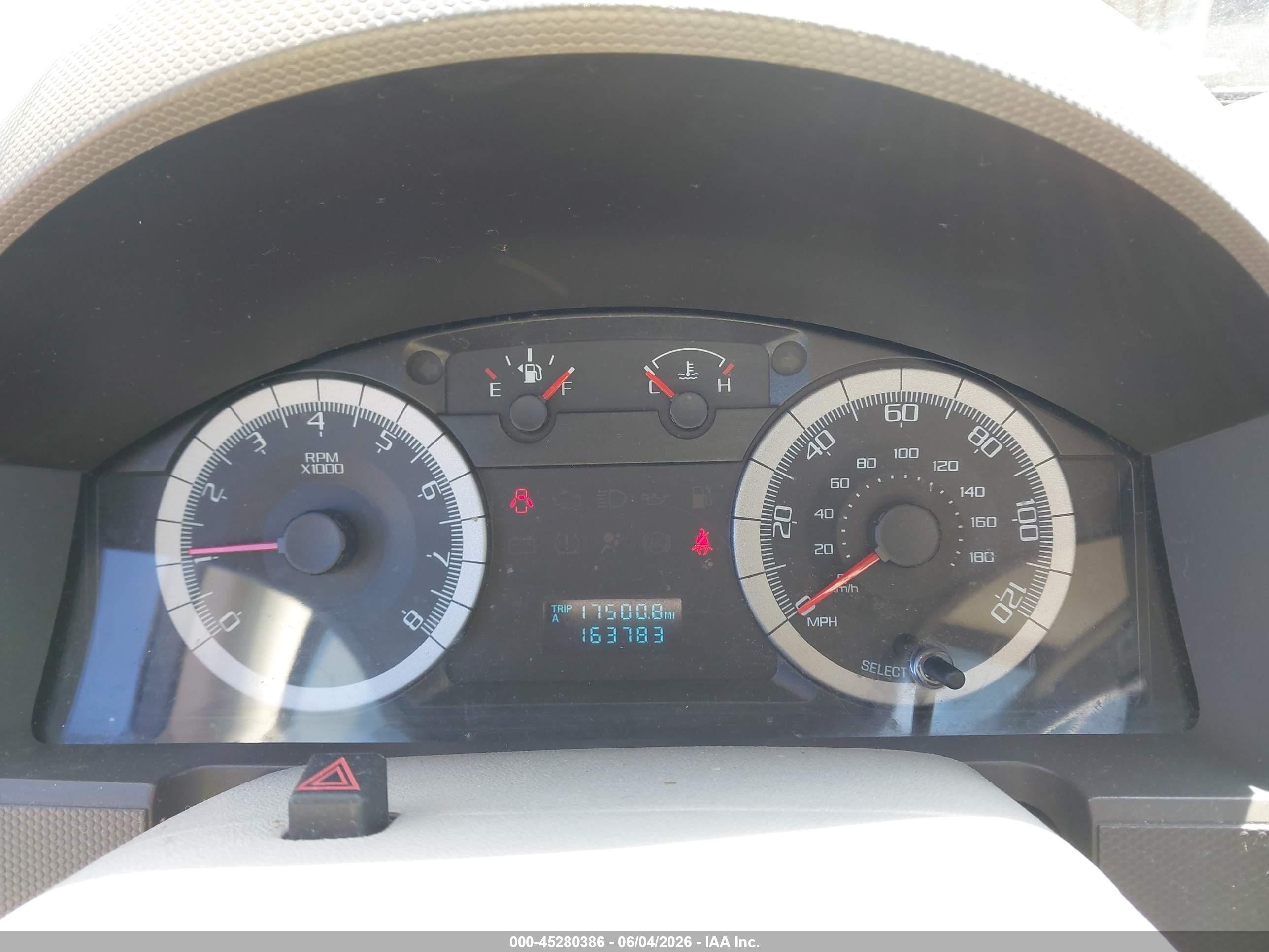 2009 Ford Escape Xls White vin: 1FMCU92749KB70147
