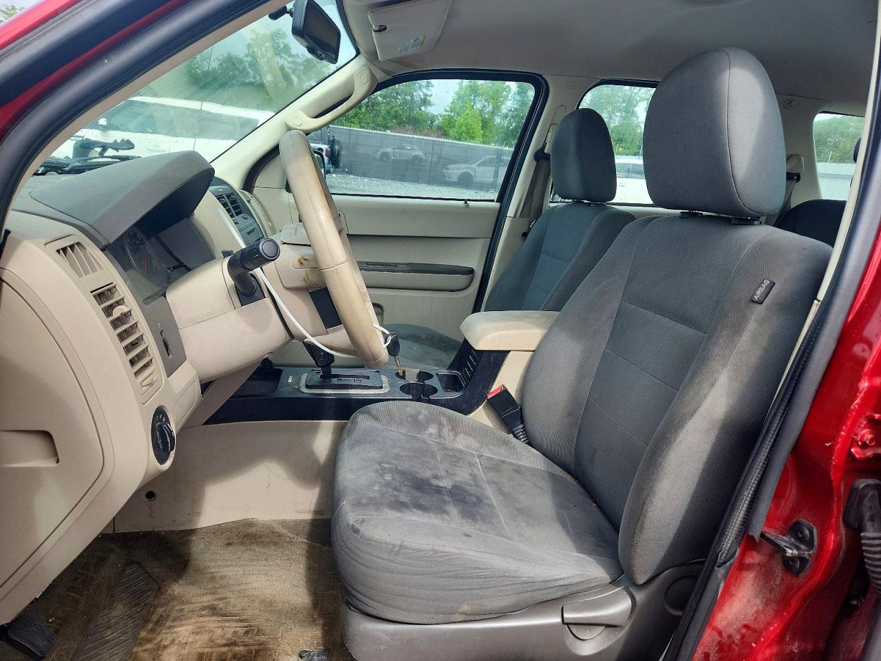 2009 Ford Escape Xls Red vin: 1FMCU92749KB70374