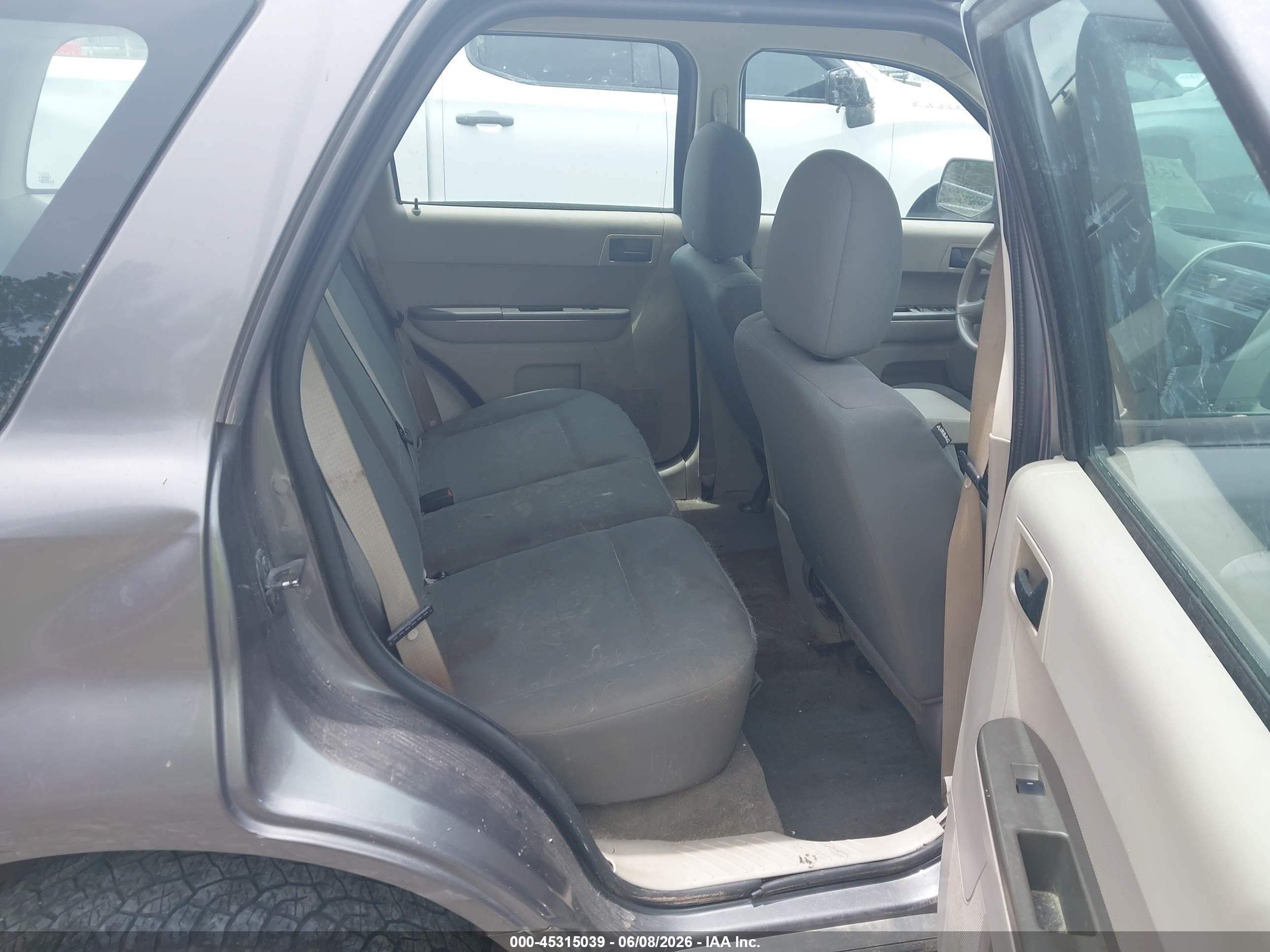 2009 Ford Escape Xls Gray vin: 1FMCU92759KD10111