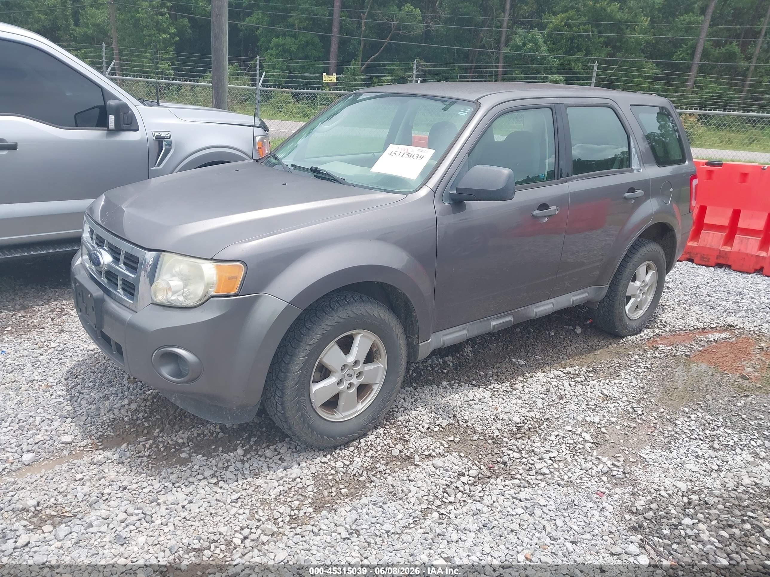 2009 Ford Escape Xls Gray vin: 1FMCU92759KD10111