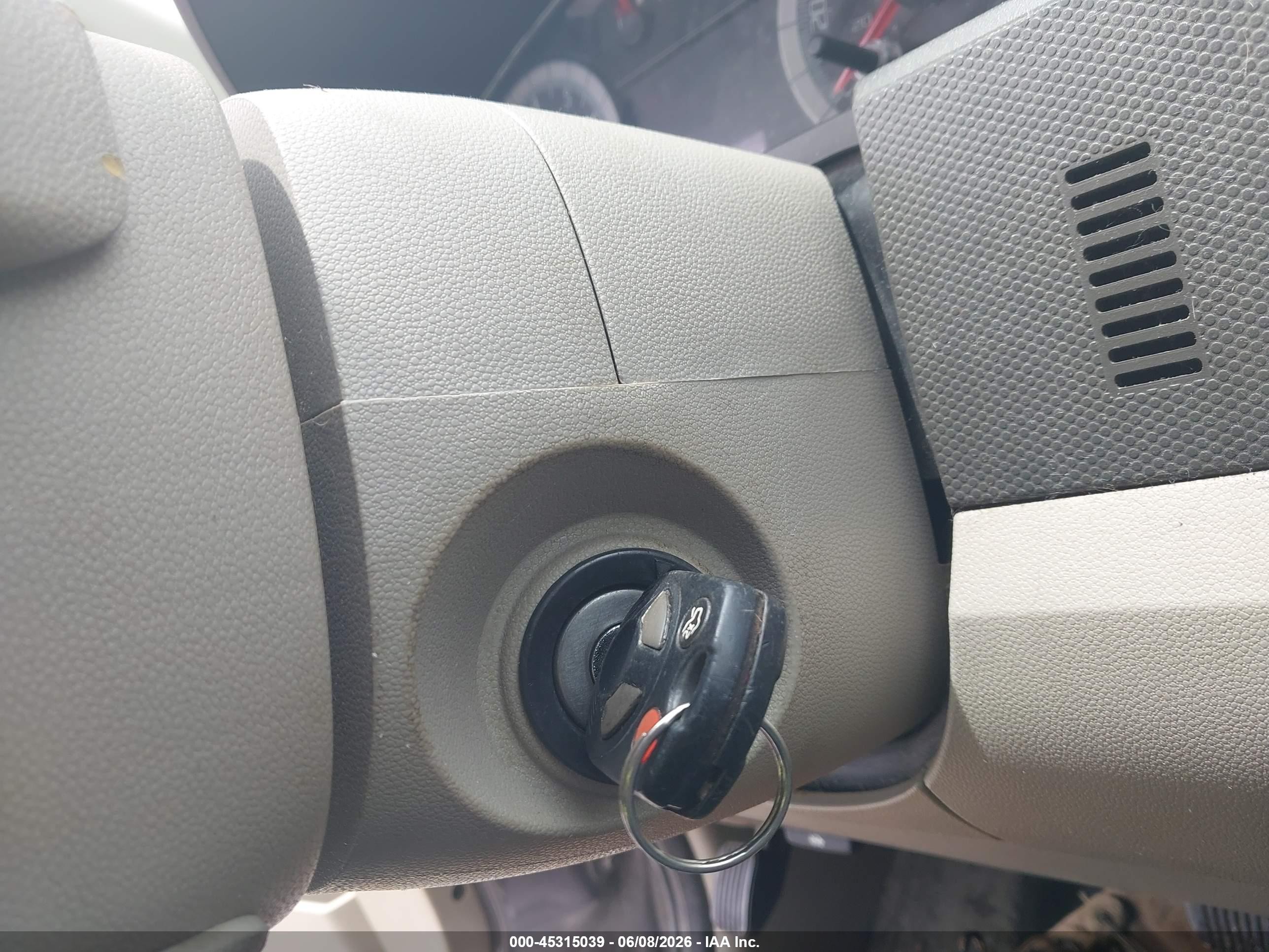 2009 Ford Escape Xls Gray vin: 1FMCU92759KD10111