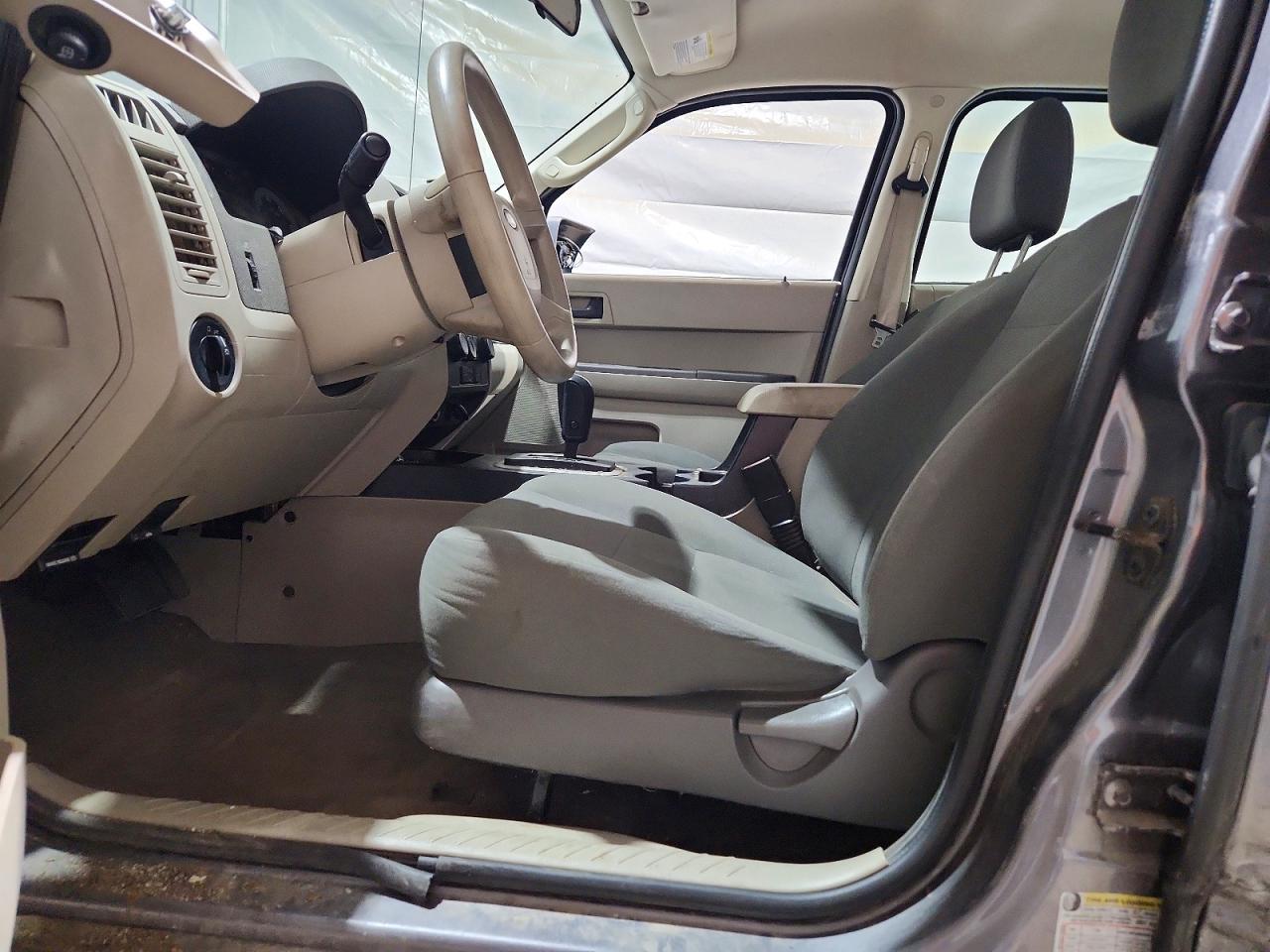 2009 Ford Escape Xls Gray vin: 1FMCU92769KB27400