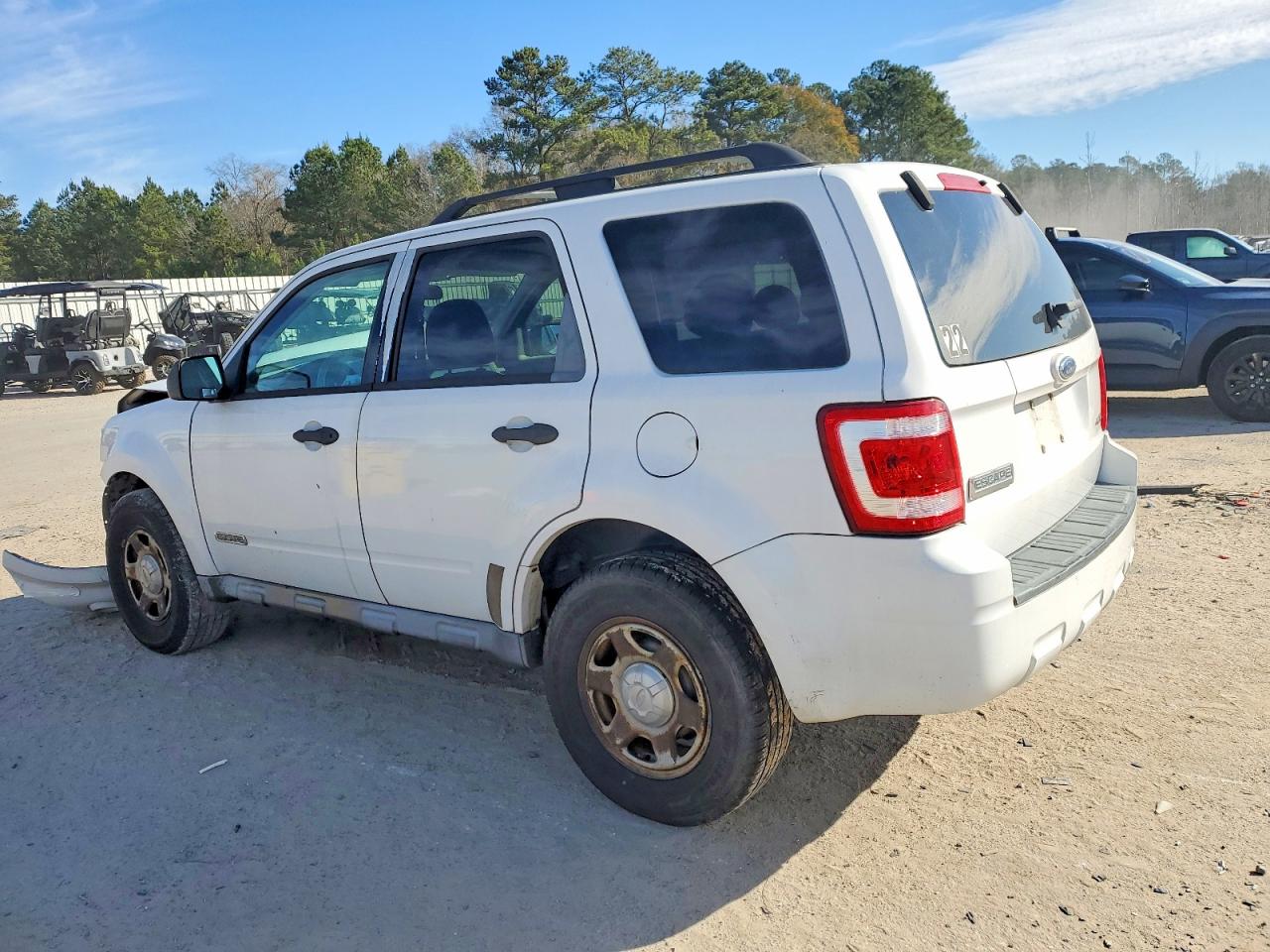 2008 Ford Escape Xls White vin: 1FMCU92Z18KA12039