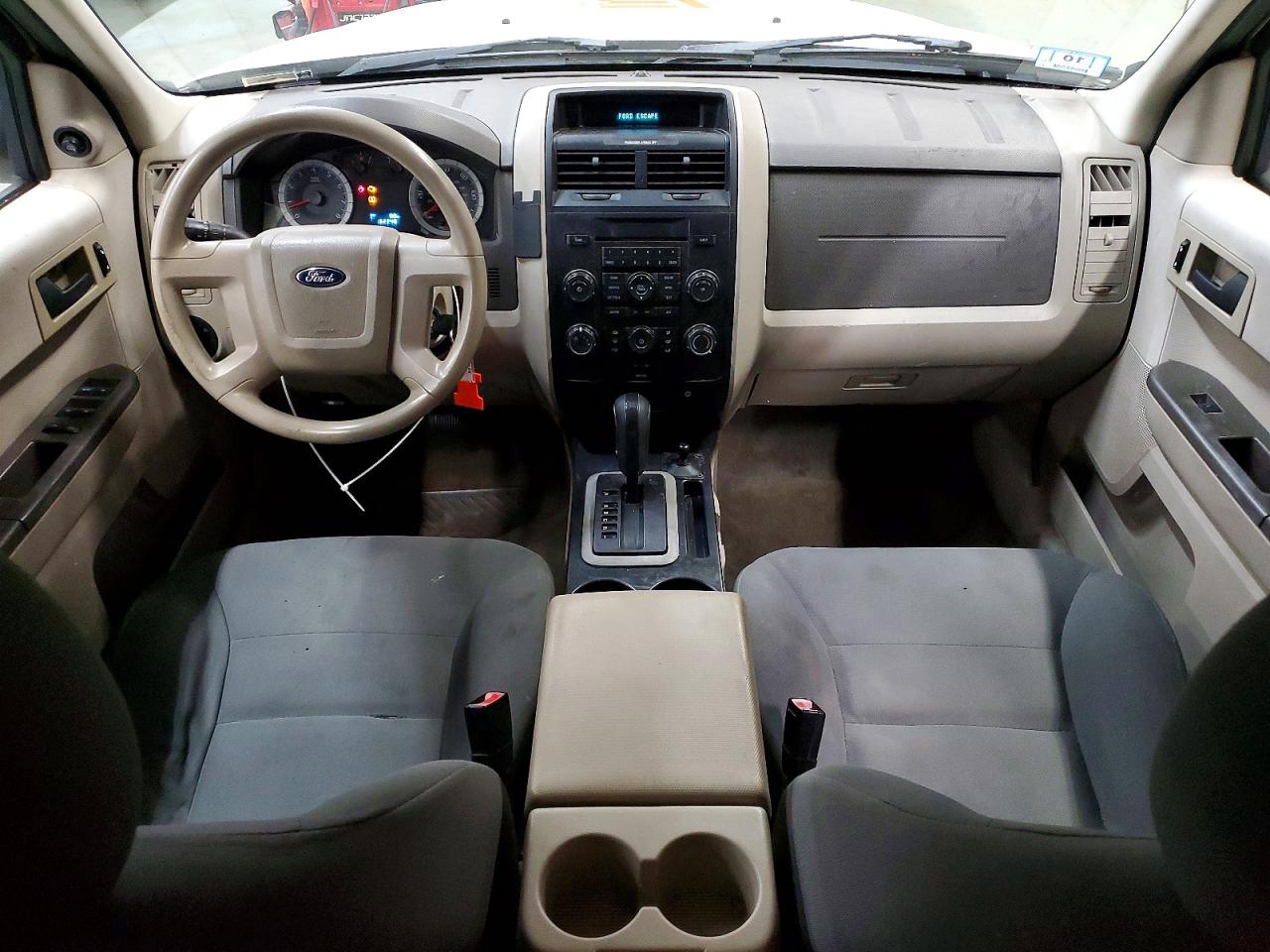 2008 Ford Escape Xls White vin: 1FMCU92Z18KB15946