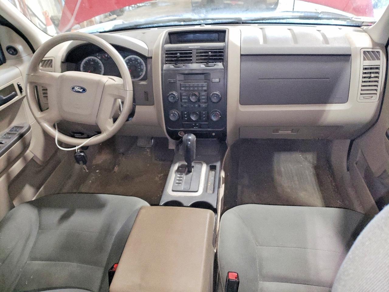 2008 Ford Escape Xls Red vin: 1FMCU92Z28KA34485