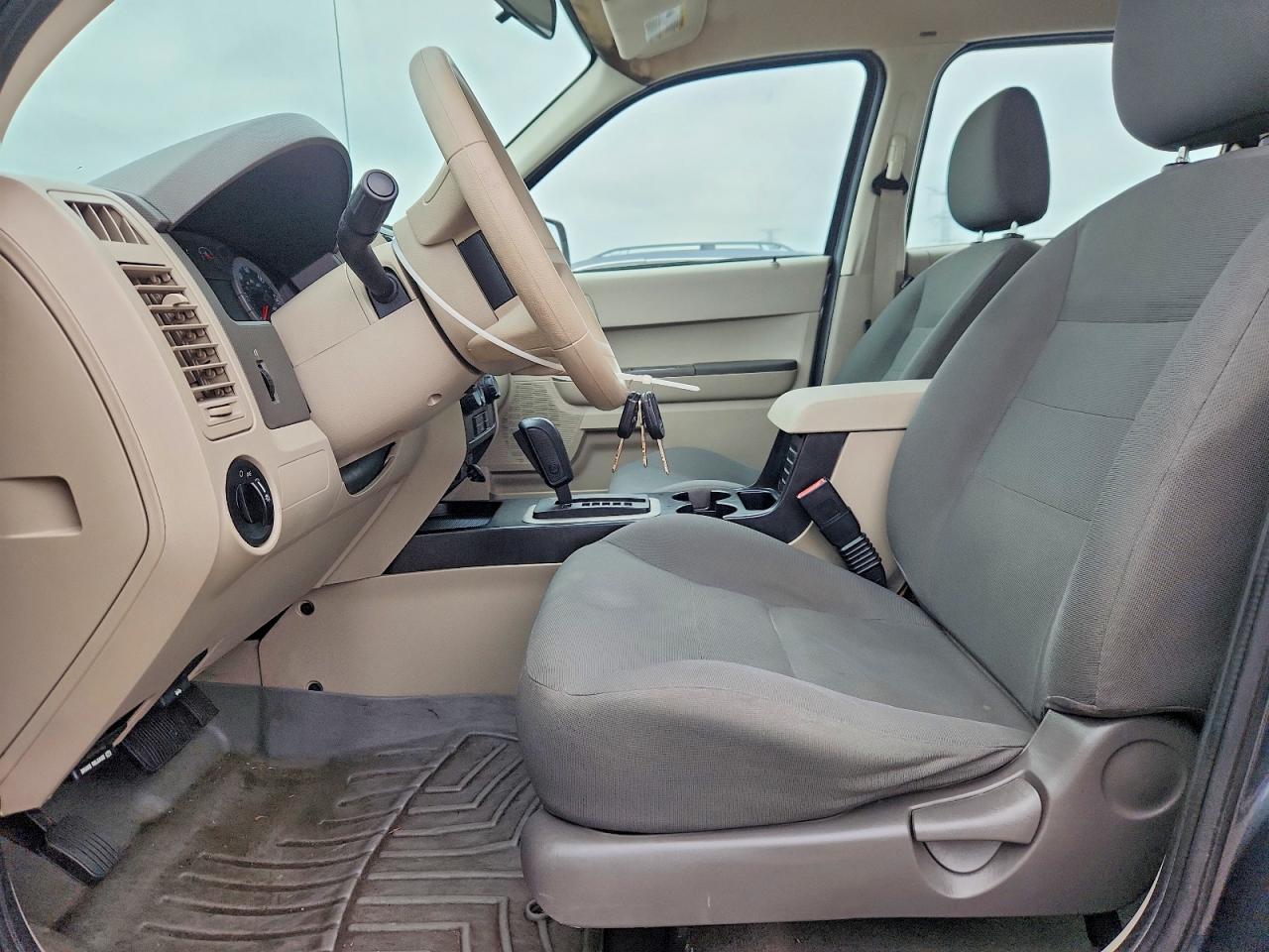 2008 Ford Escape Xls Серый vin: 1FMCU92Z78KB14624