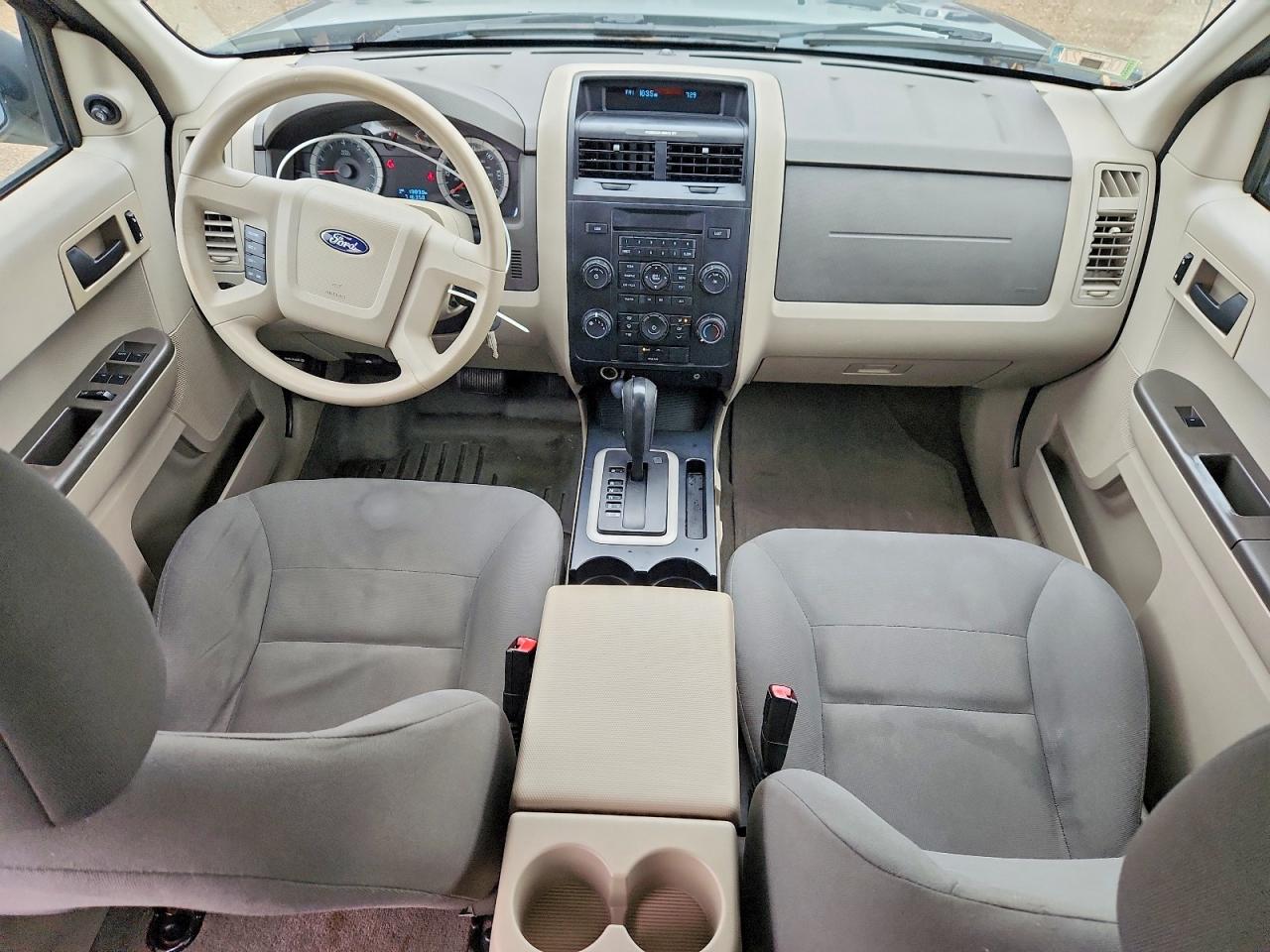 2008 Ford Escape Xls Серый vin: 1FMCU92Z78KB14624