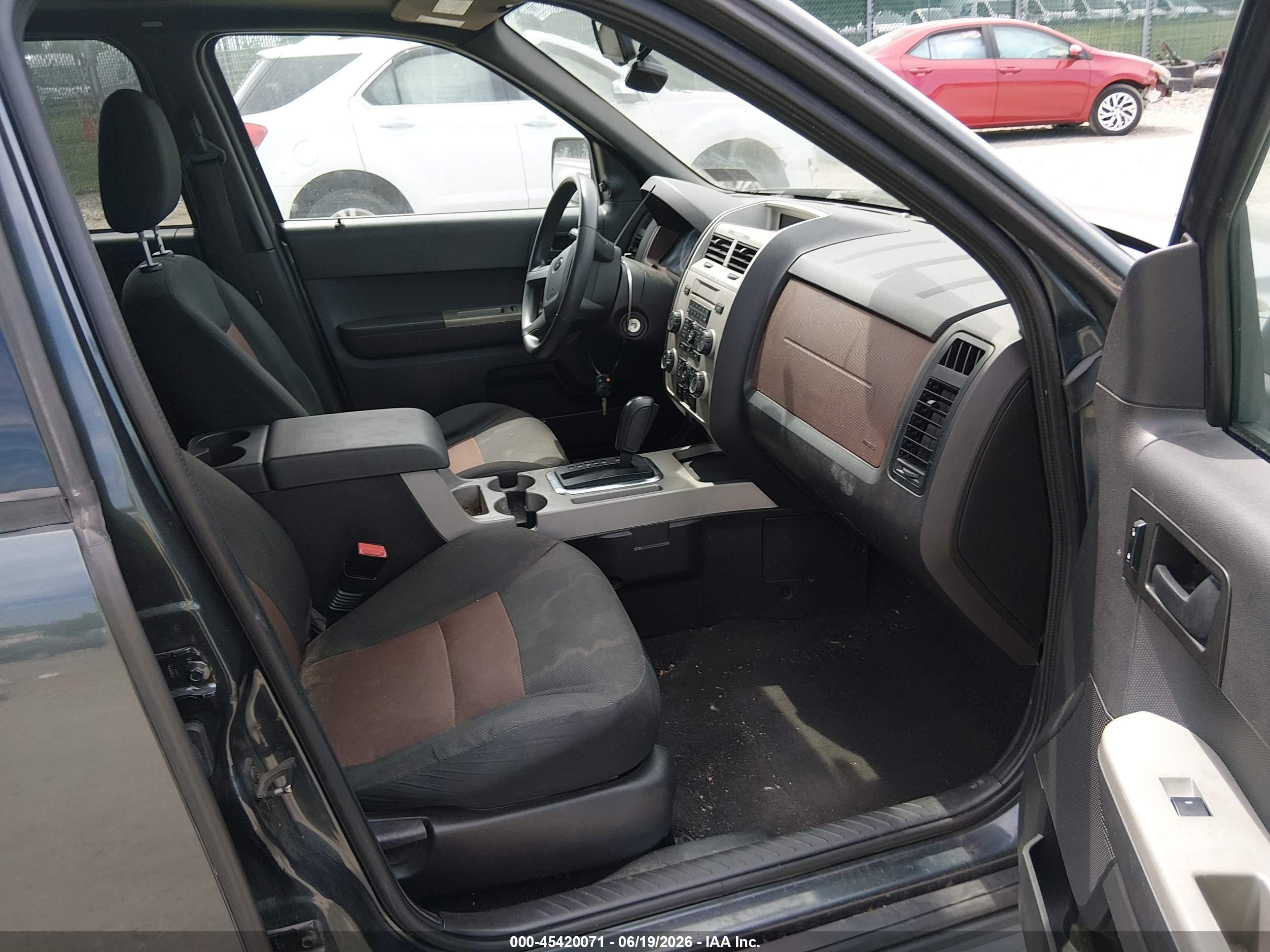 2008 Ford Escape Xlt Dark Blue vin: 1FMCU93108KB35484