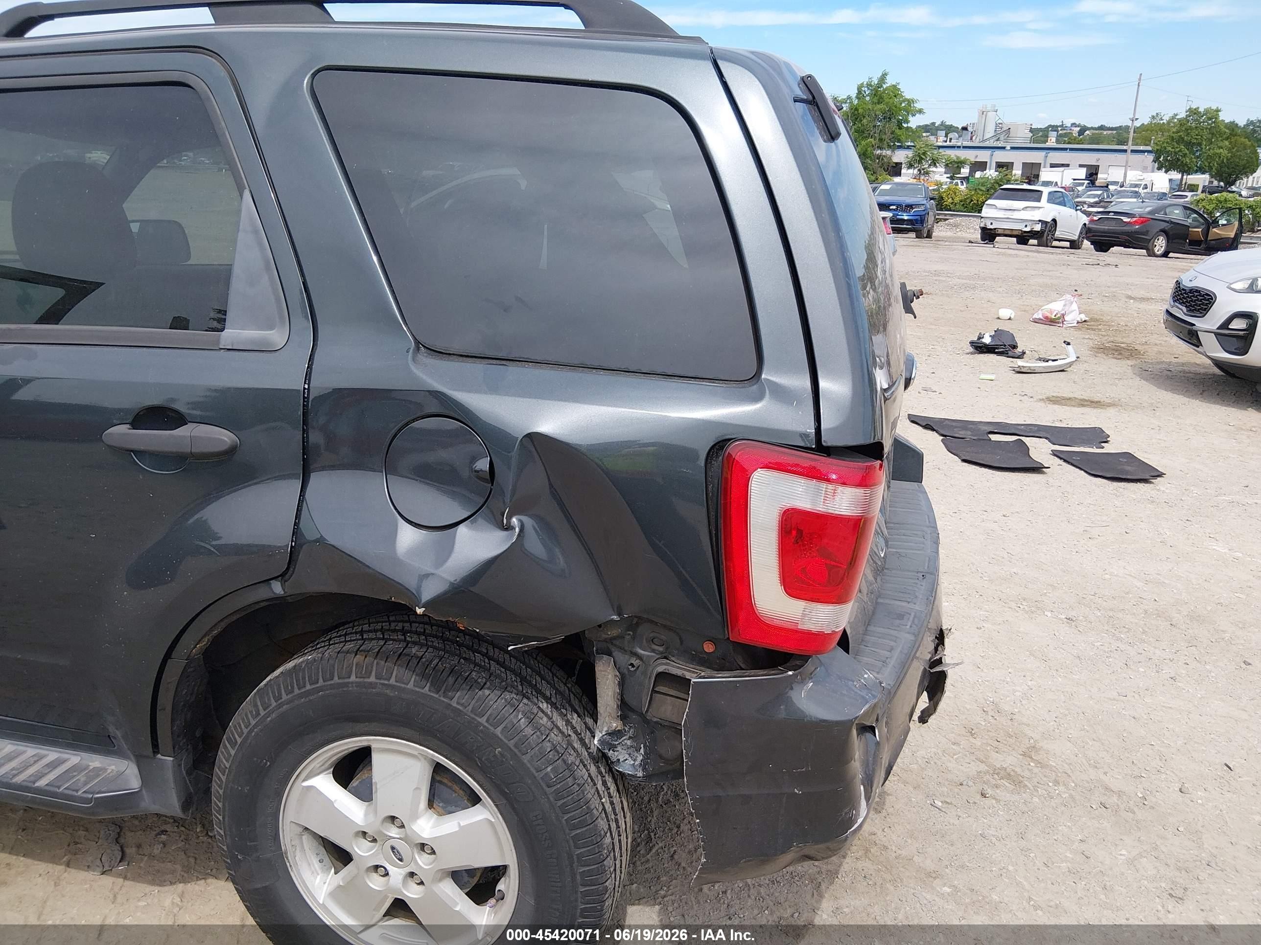 2008 Ford Escape Xlt Dark Blue vin: 1FMCU93108KB35484