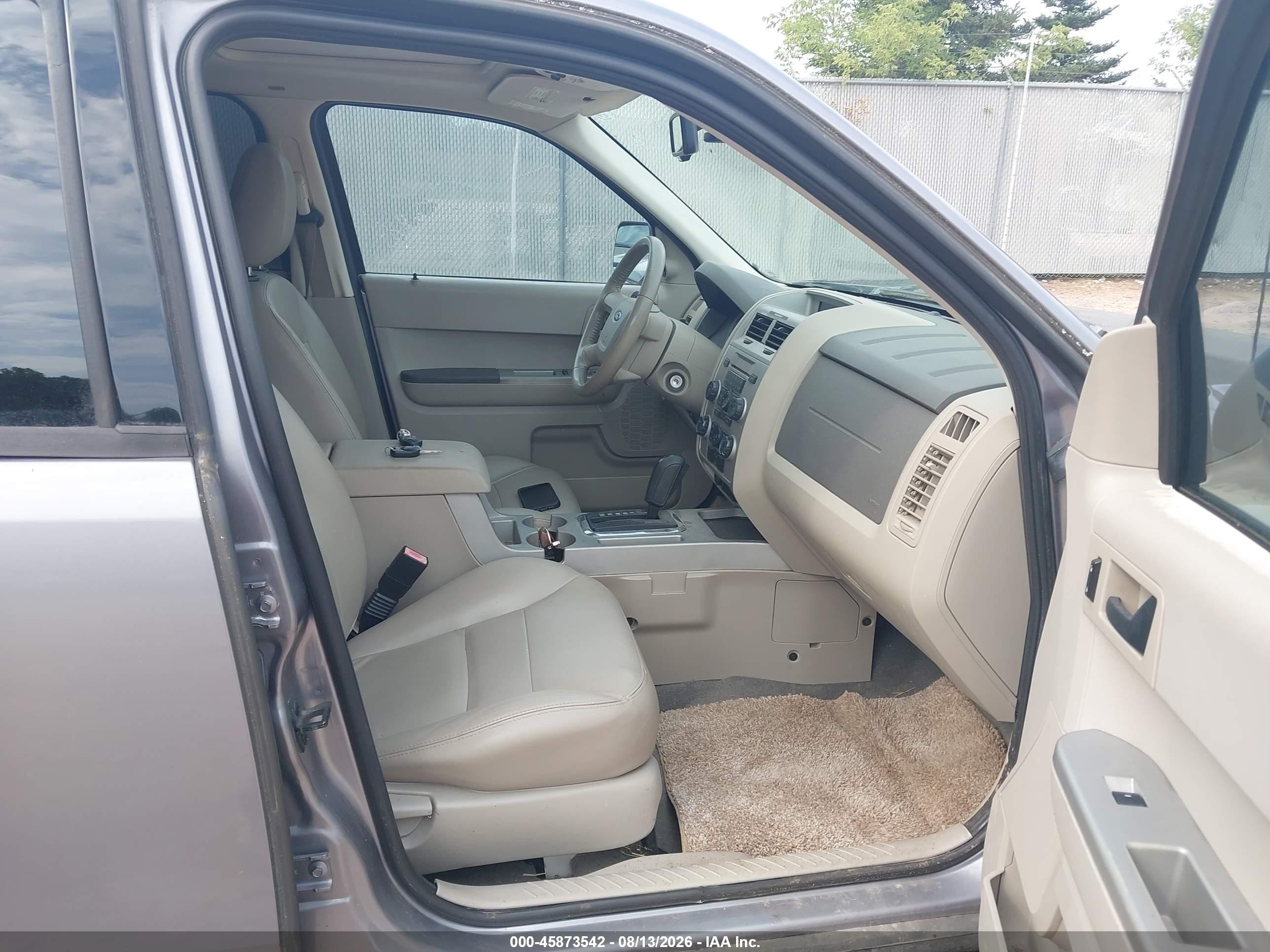 2008 Ford Escape Xlt Серый vin: 1FMCU93108KB90145