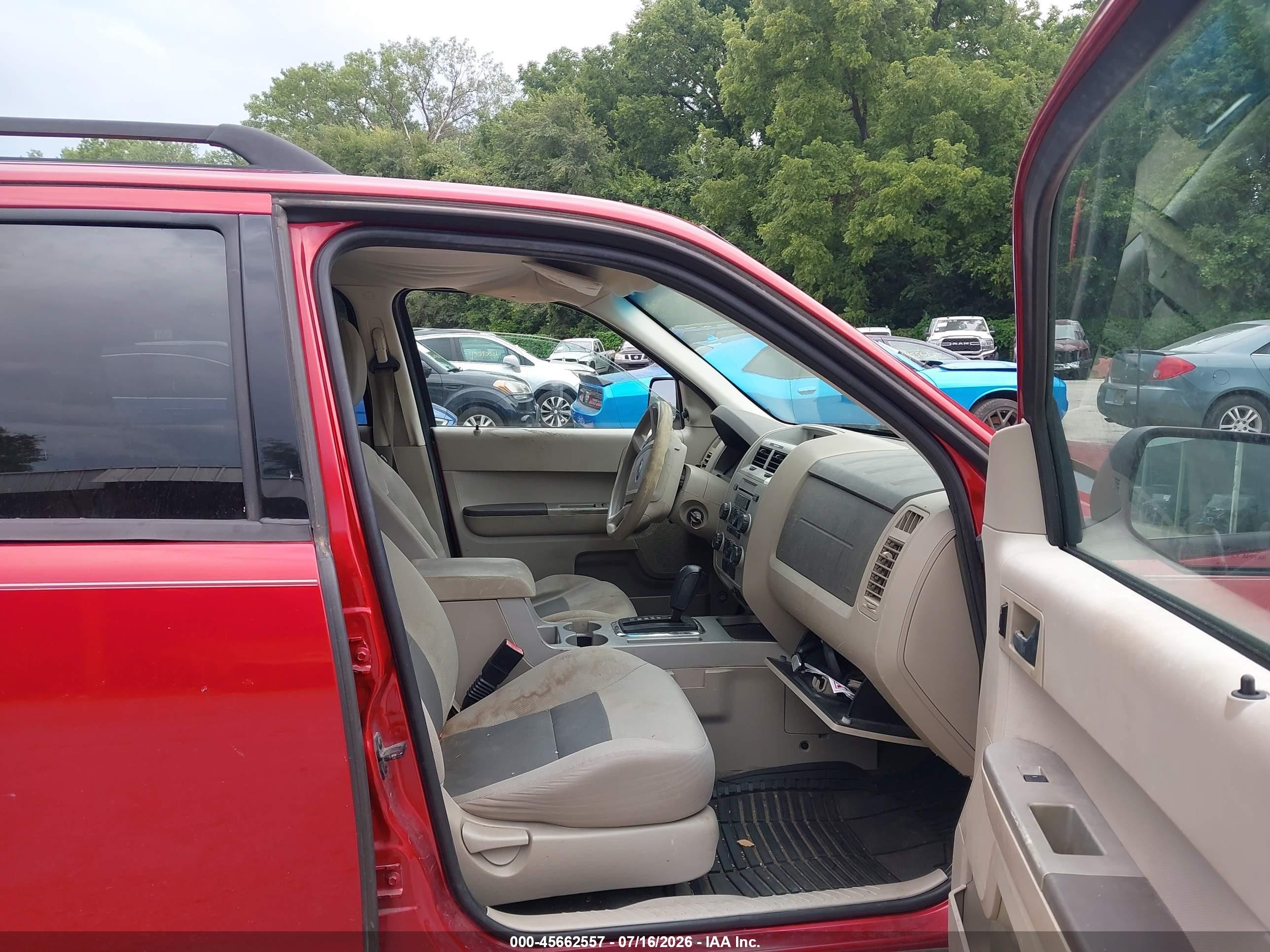 2008 Ford Escape Xlt Red vin: 1FMCU93108KC09521