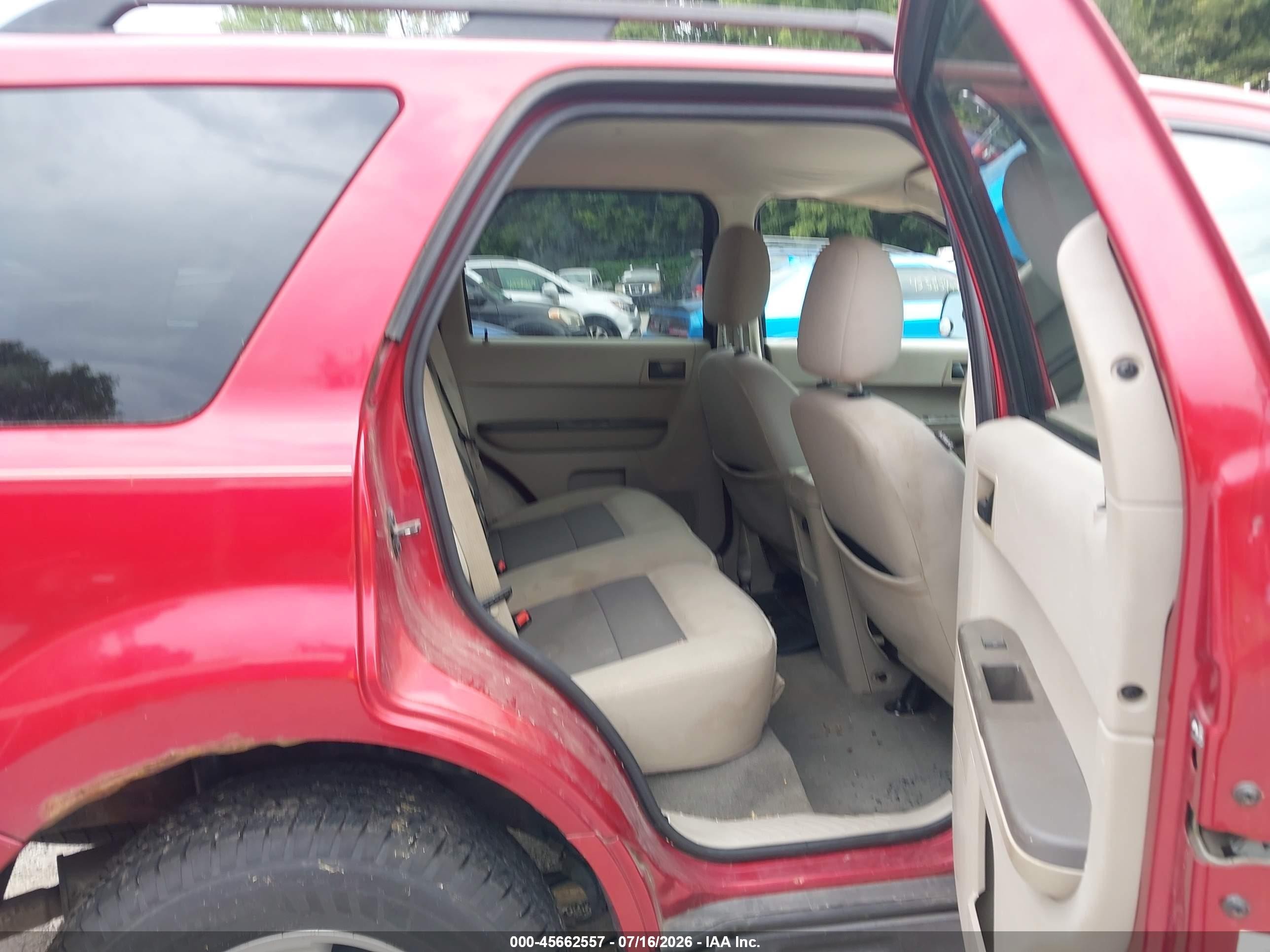 2008 Ford Escape Xlt Red vin: 1FMCU93108KC09521