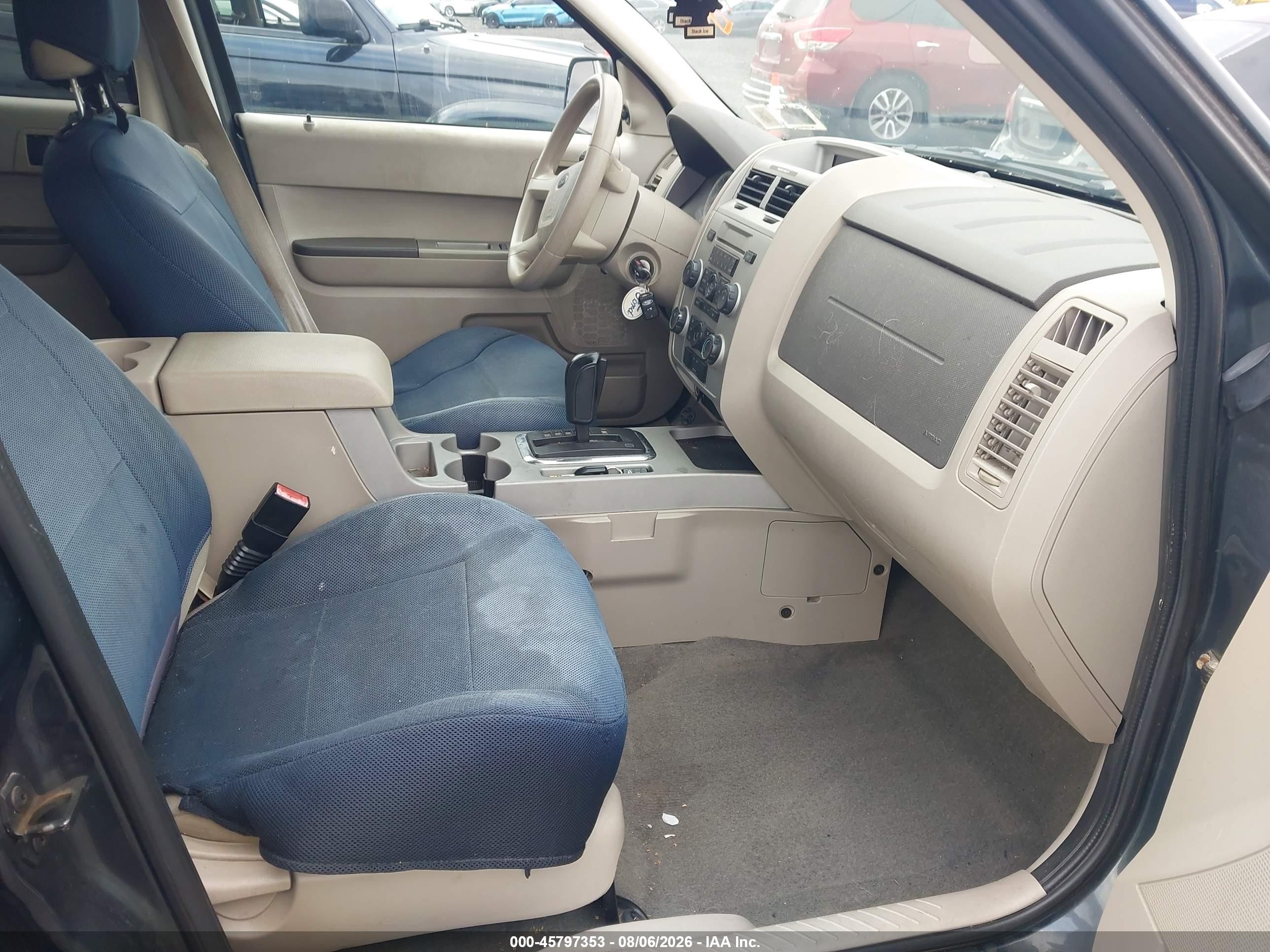 2008 Ford Escape Xlt Gray vin: 1FMCU93108KC14394