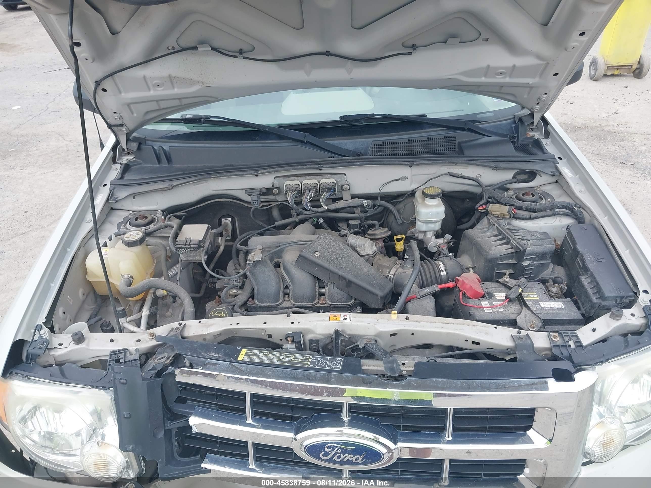 2008 Ford Escape Xlt White vin: 1FMCU93108KC99124