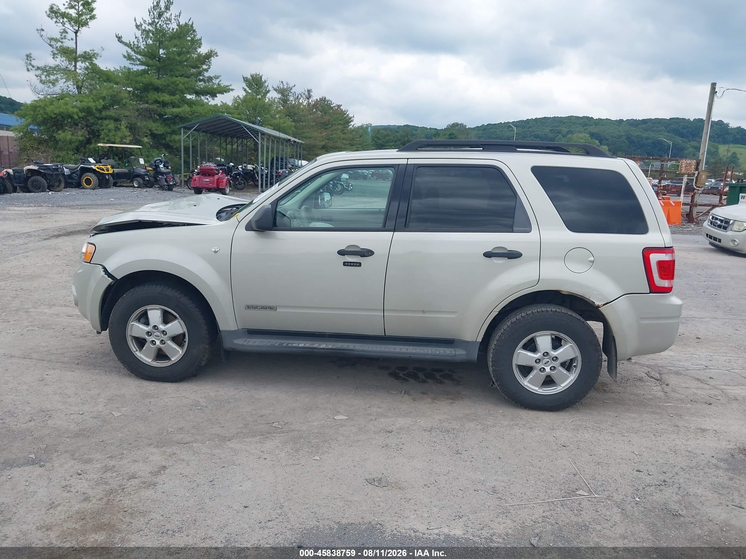 2008 Ford Escape Xlt White vin: 1FMCU93108KC99124