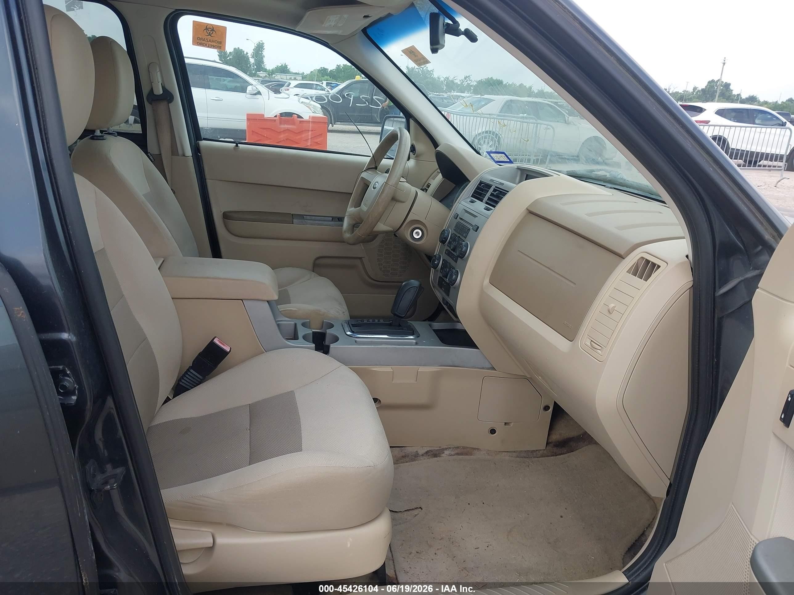 2008 Ford Escape Xlt Gray vin: 1FMCU93108KD00062