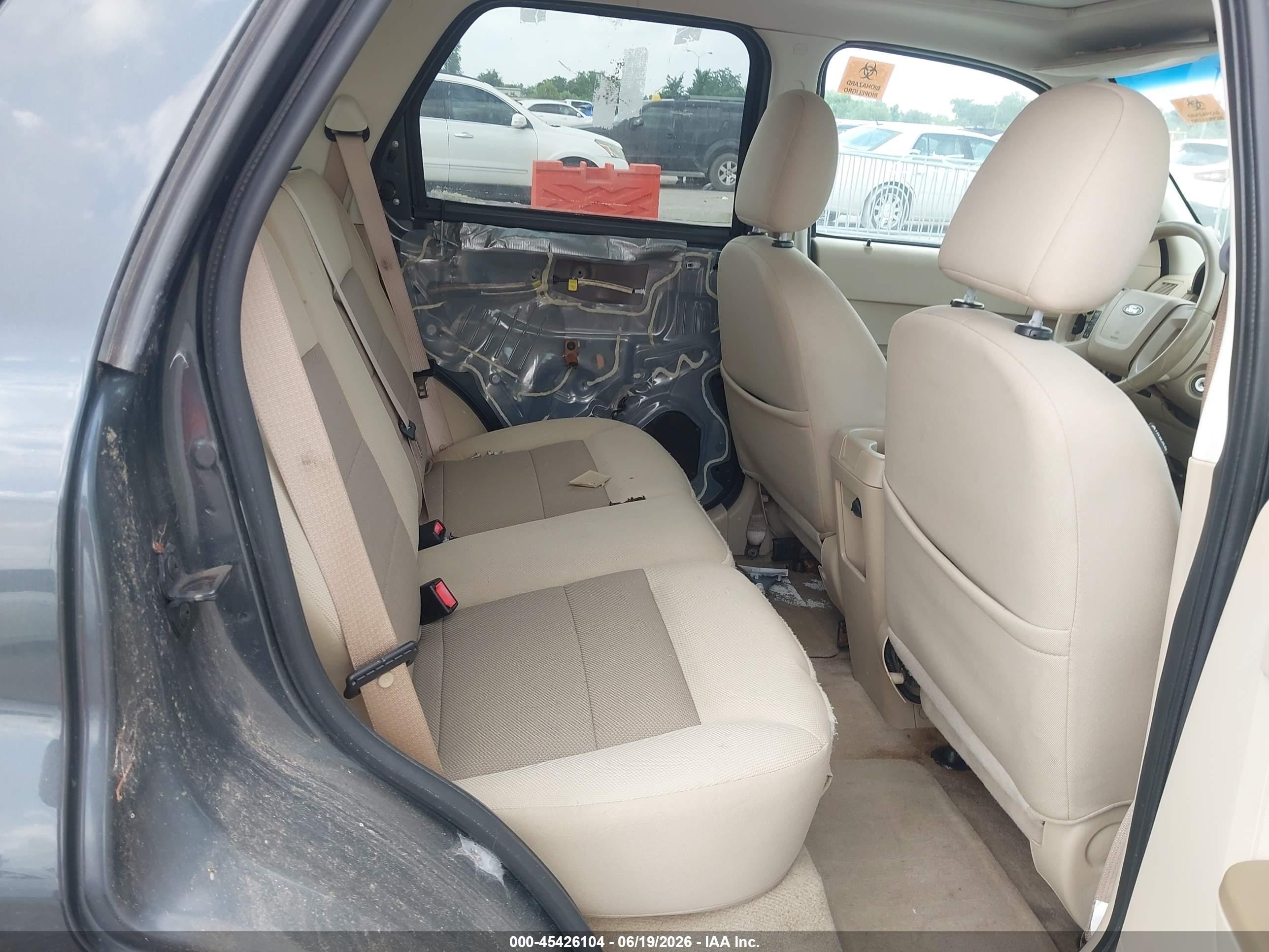2008 Ford Escape Xlt Gray vin: 1FMCU93108KD00062