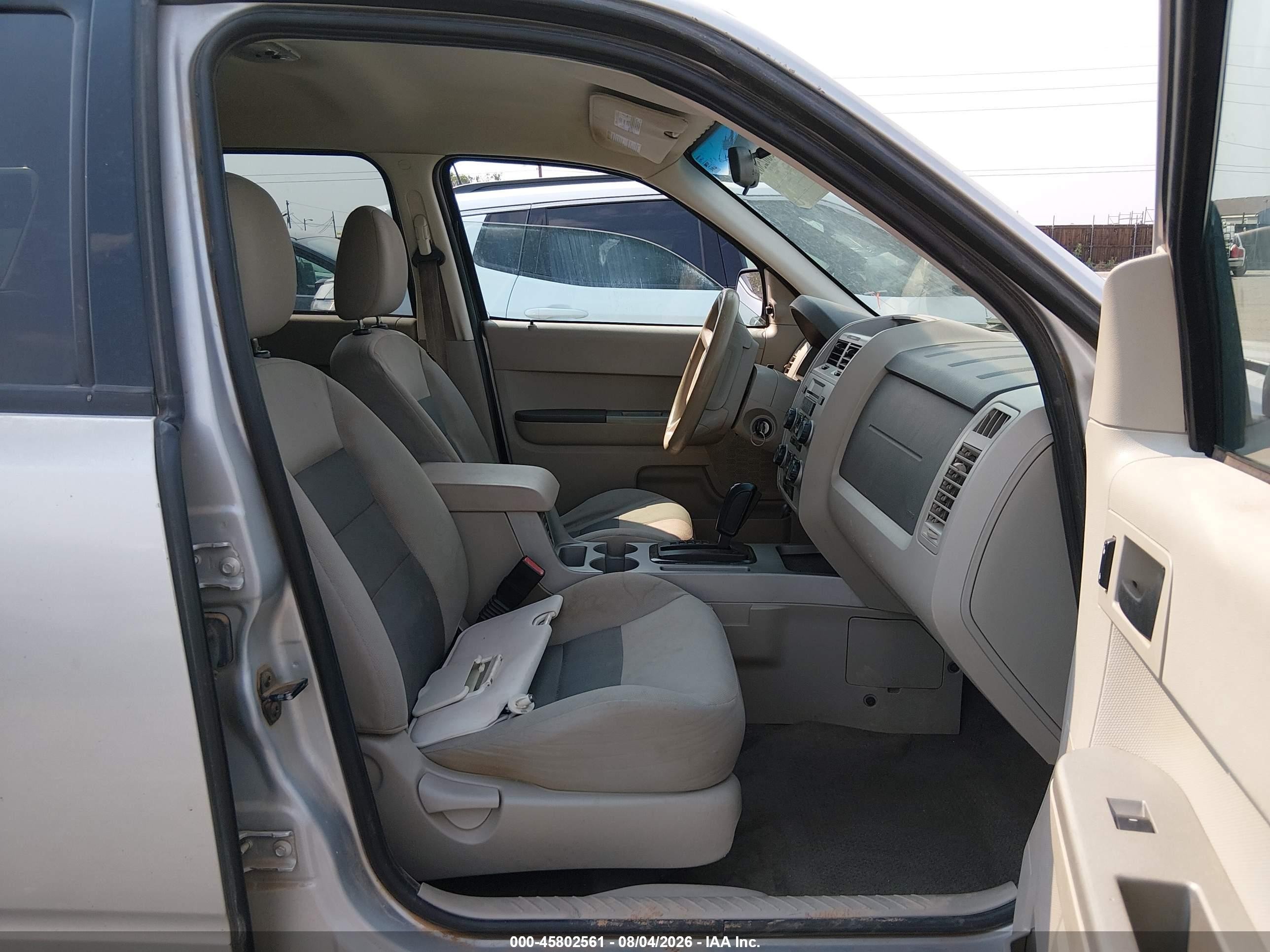 2008 Ford Escape Xlt Silver vin: 1FMCU93108KE03420