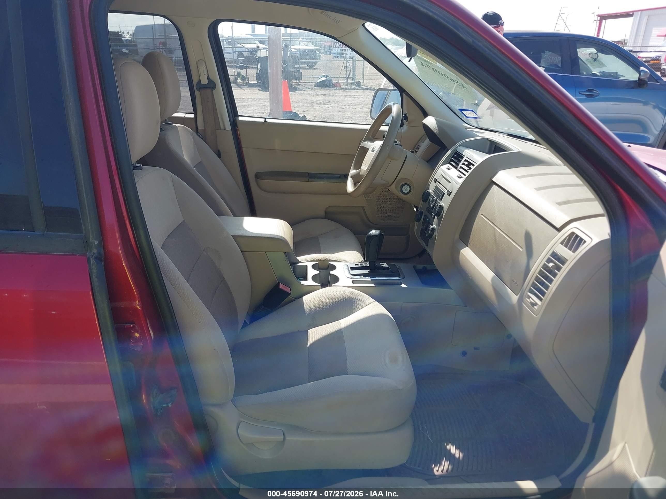2008 Ford Escape Xlt Красный vin: 1FMCU93108KE32304