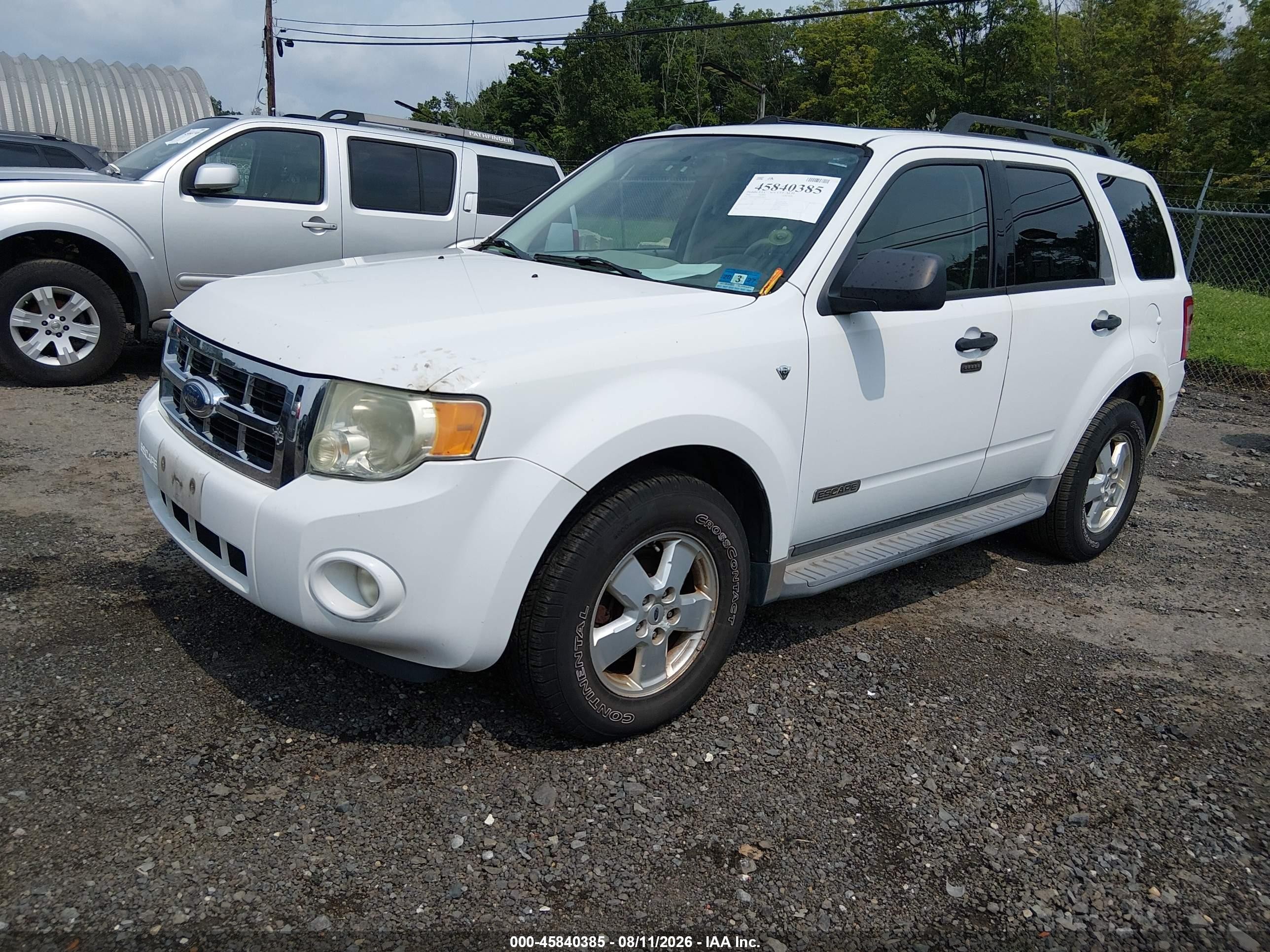 2008 Ford Escape Xlt White vin: 1FMCU93118KC68335