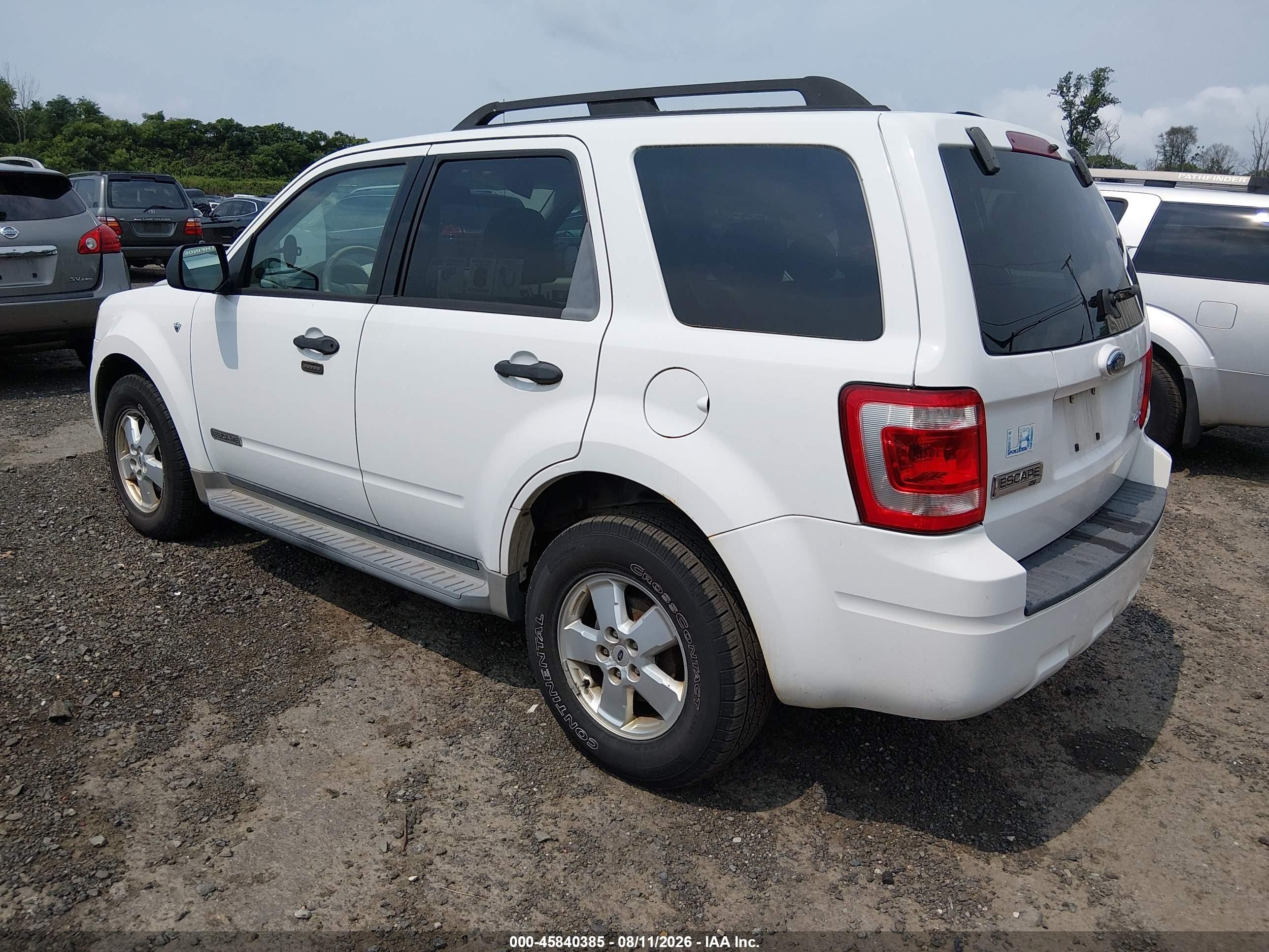2008 Ford Escape Xlt White vin: 1FMCU93118KC68335