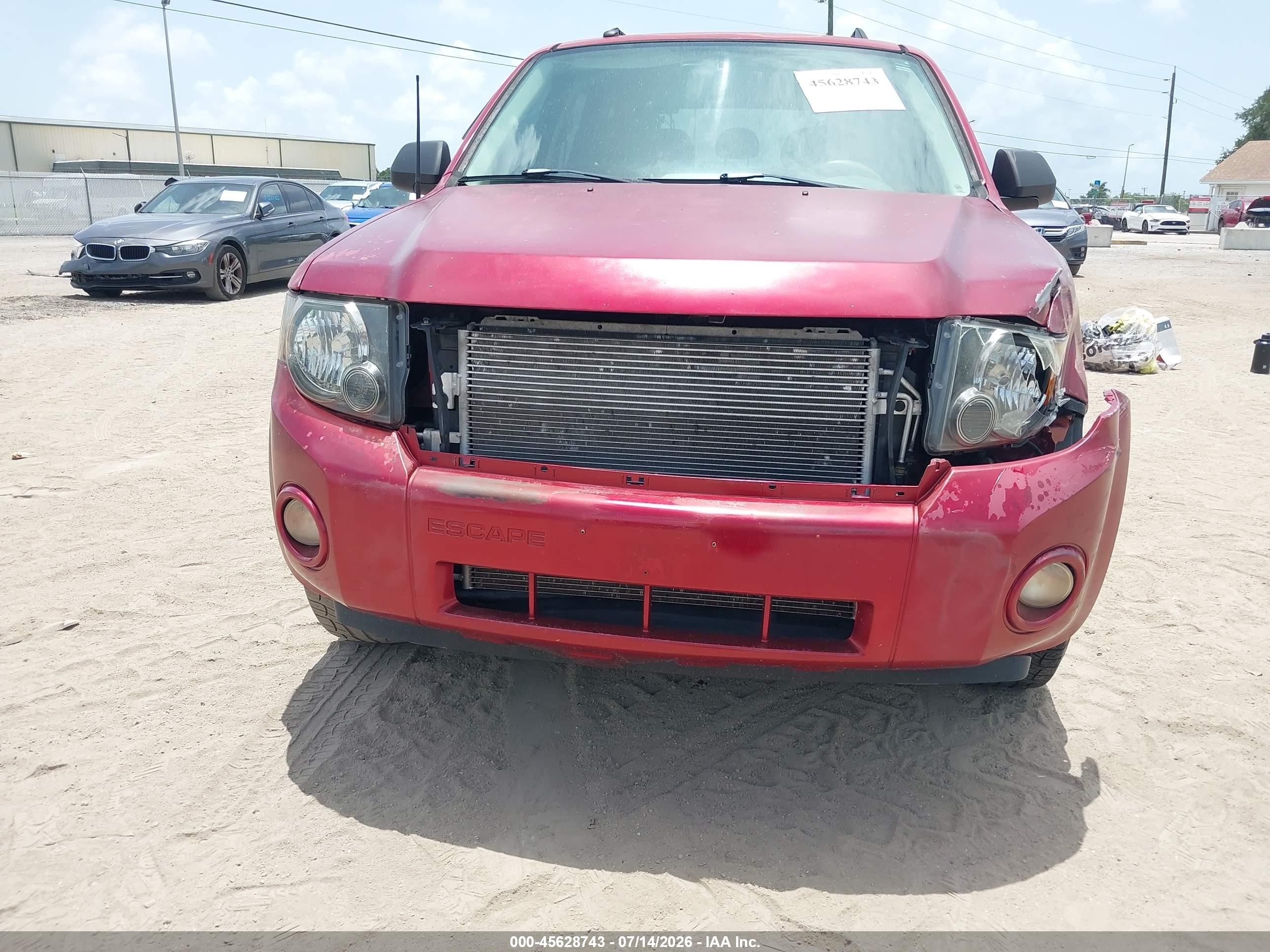 2008 Ford Escape Xlt Red vin: 1FMCU93118KD67043