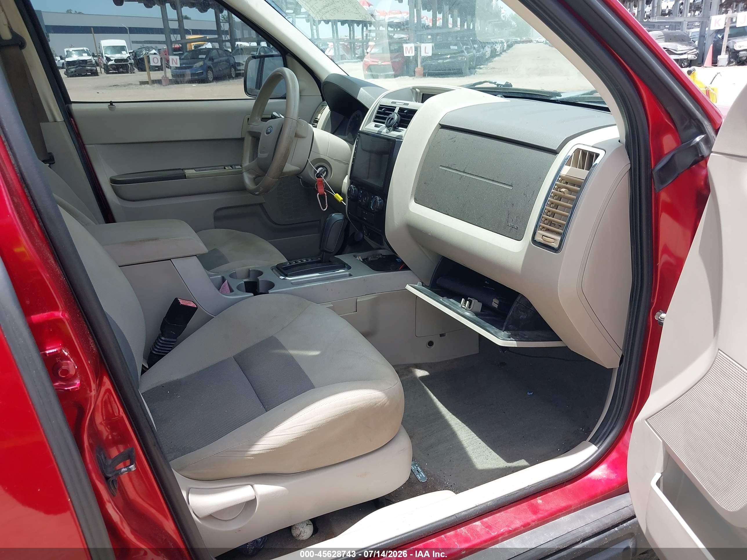 2008 Ford Escape Xlt Red vin: 1FMCU93118KD67043