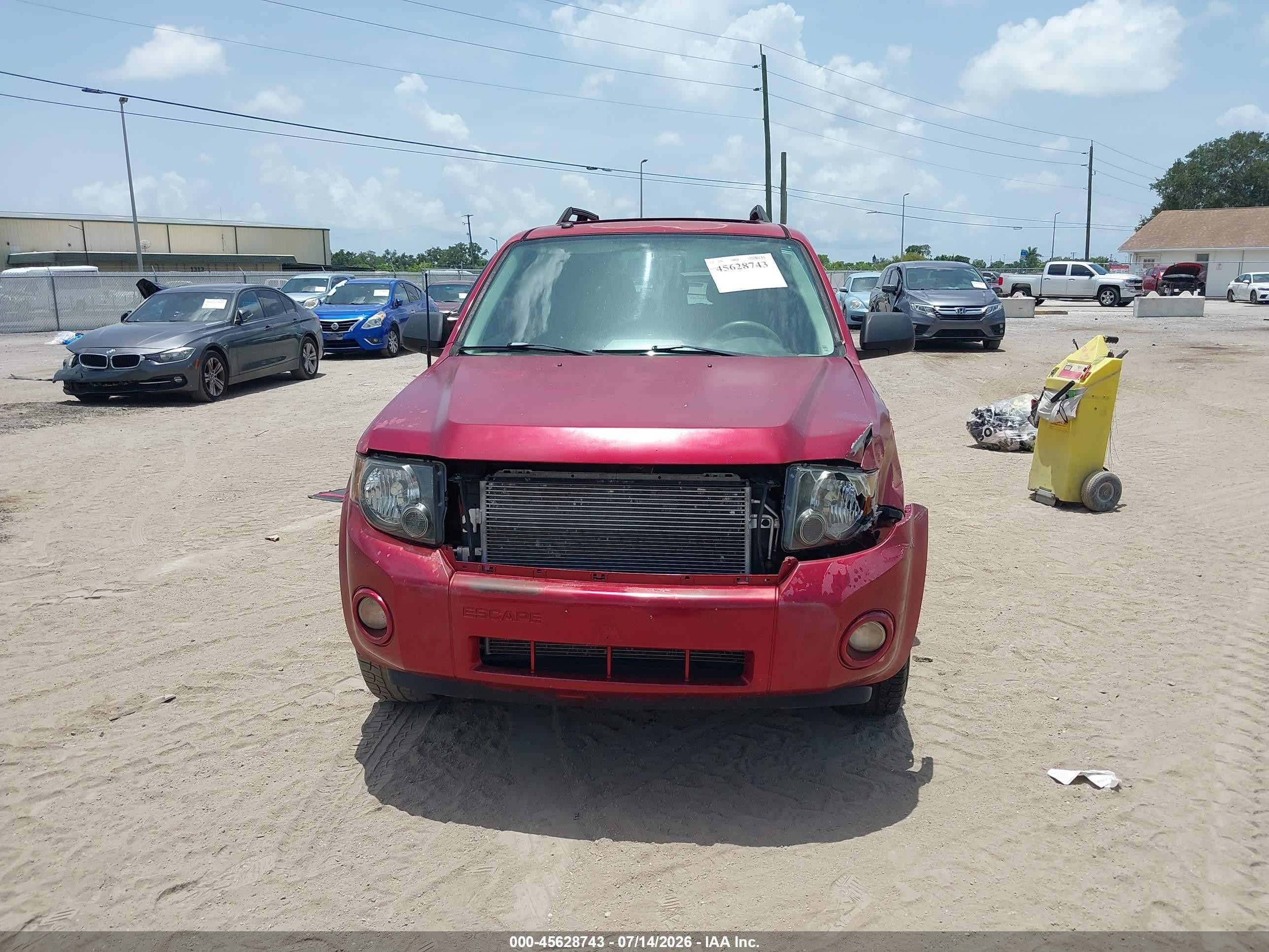 2008 Ford Escape Xlt Red vin: 1FMCU93118KD67043