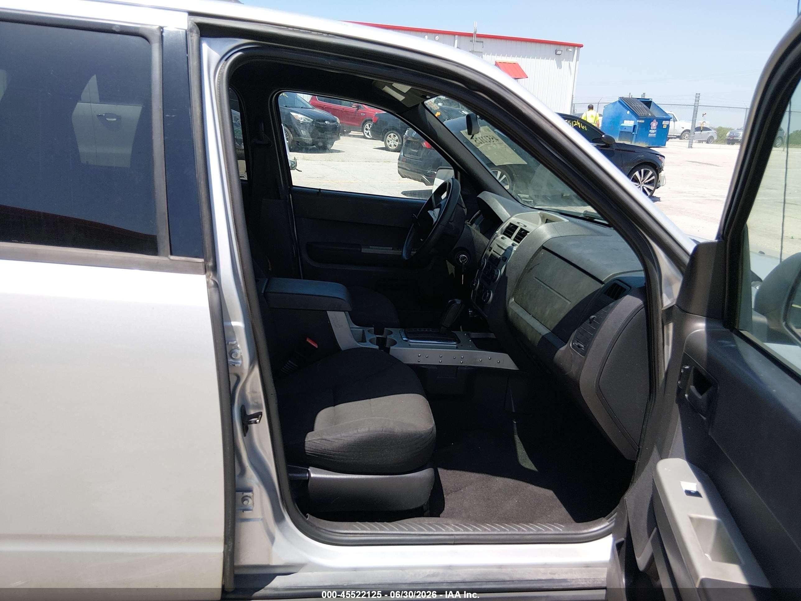 2008 Ford Escape Xlt Серебряный vin: 1FMCU93118KD74753