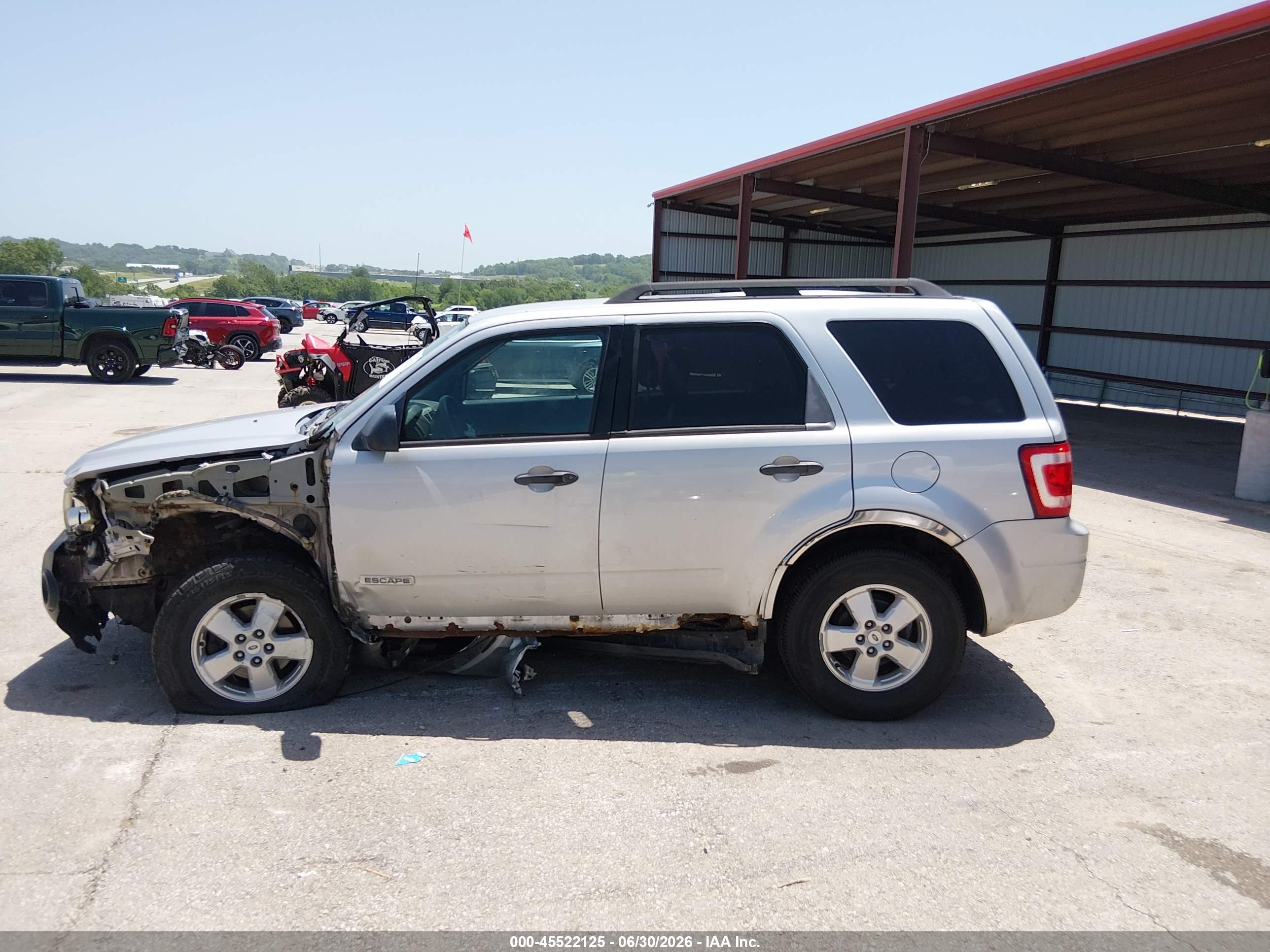 2008 Ford Escape Xlt Серебряный vin: 1FMCU93118KD74753