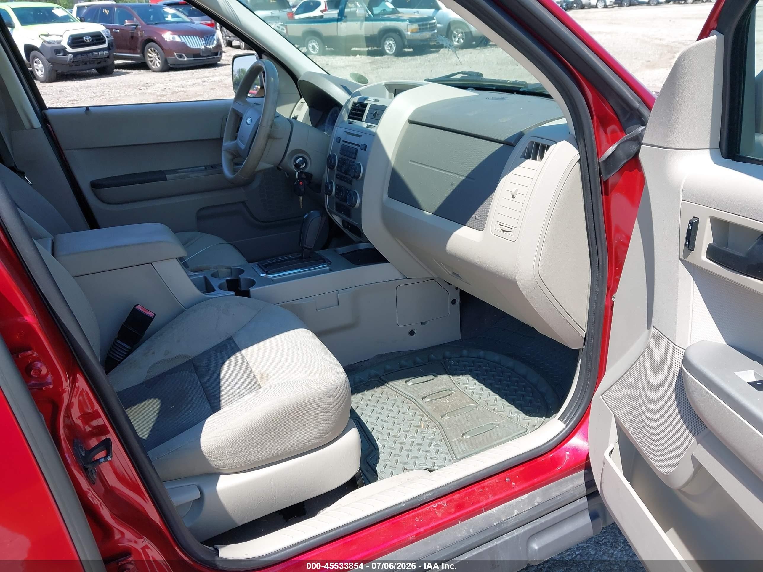 2008 Ford Escape Xlt Red vin: 1FMCU93118KE80541