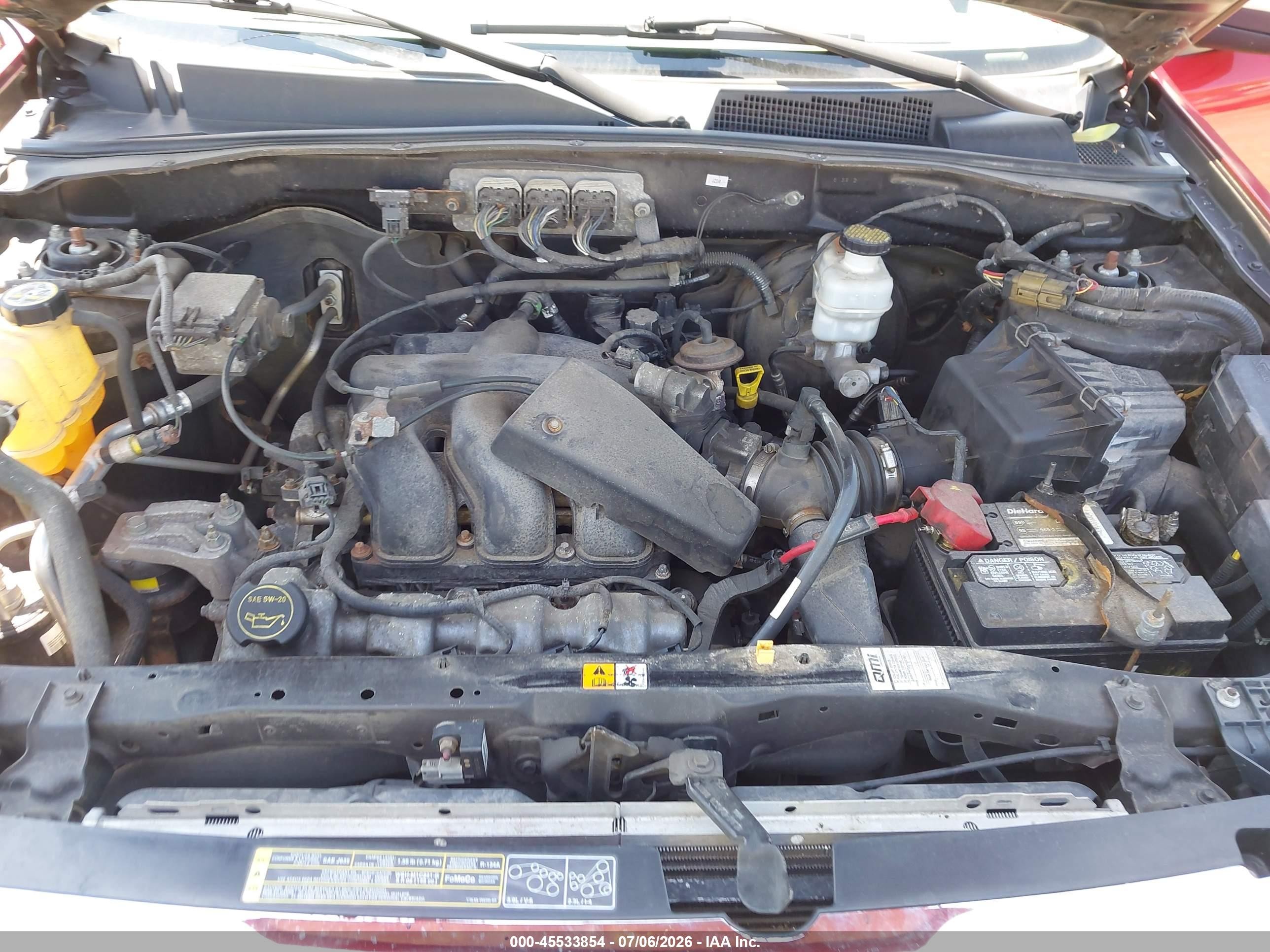 2008 Ford Escape Xlt Red vin: 1FMCU93118KE80541