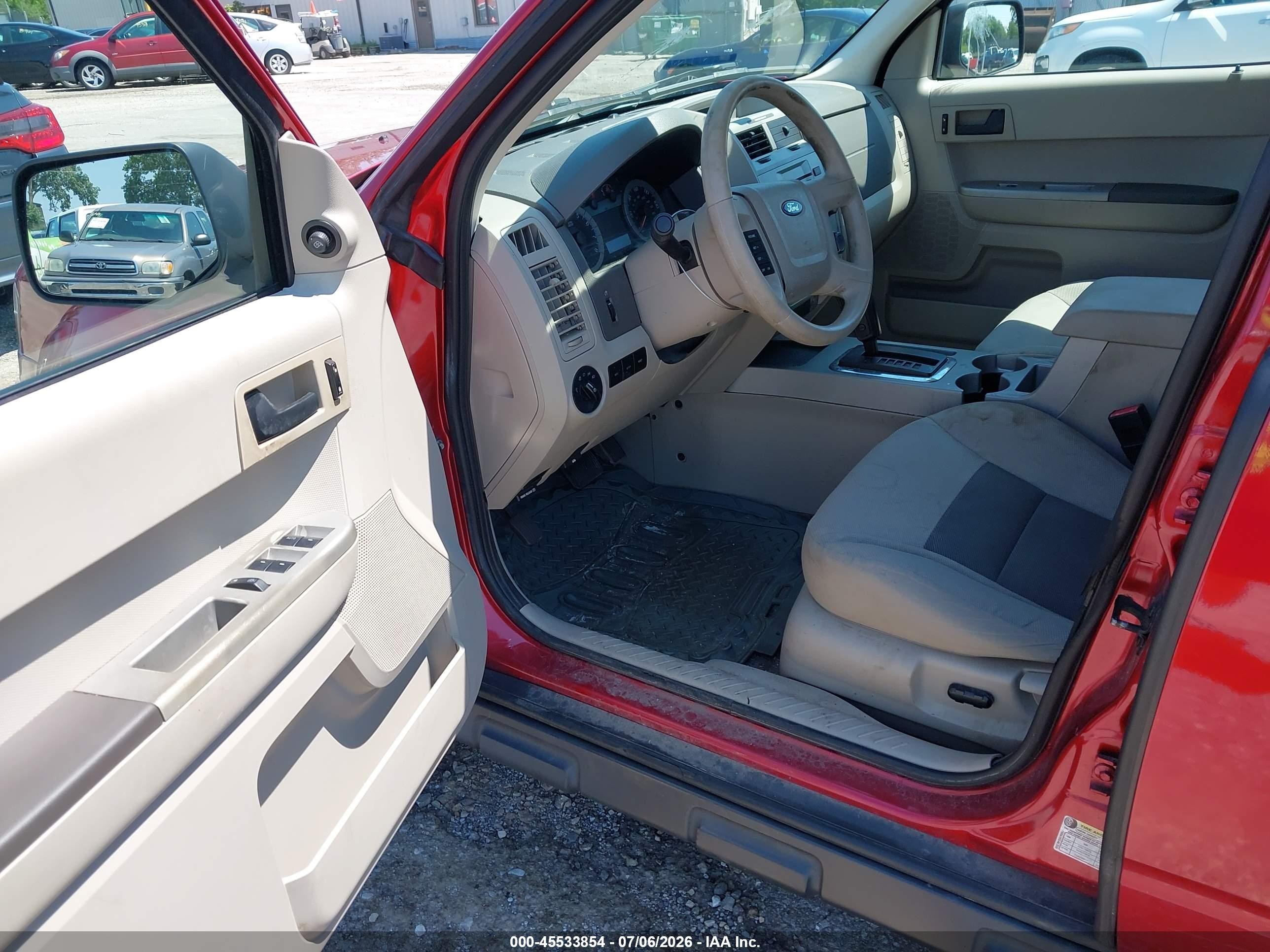 2008 Ford Escape Xlt Red vin: 1FMCU93118KE80541