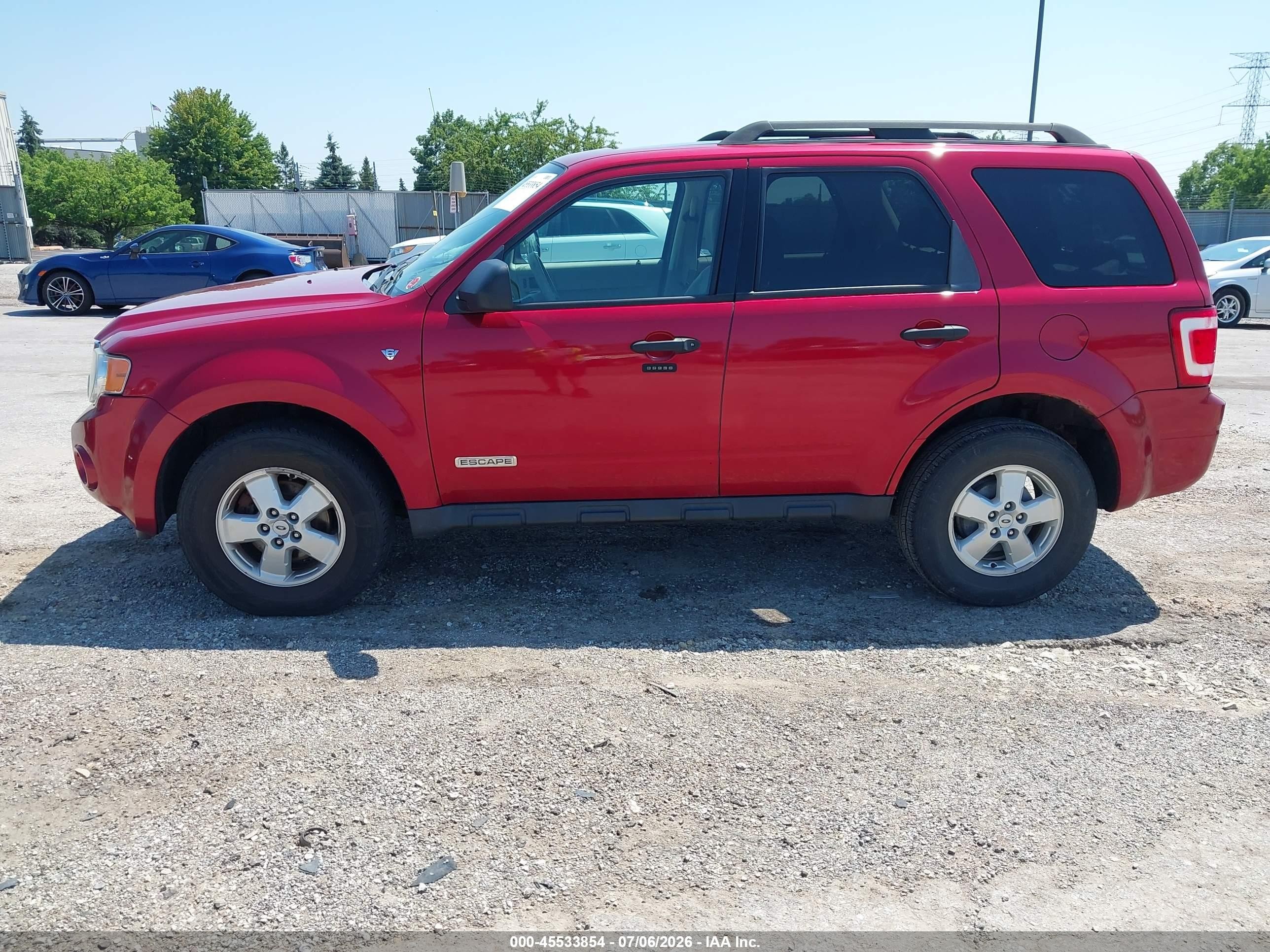 2008 Ford Escape Xlt Red vin: 1FMCU93118KE80541