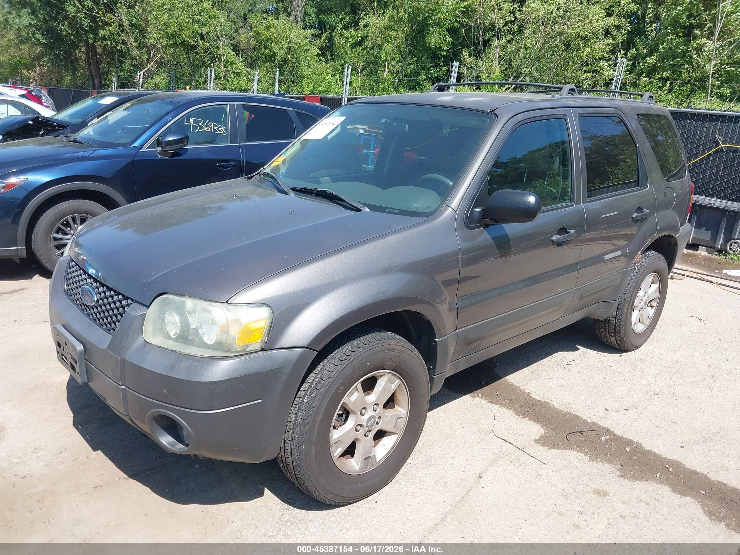 2005 Ford Escape Xlt Gray vin: 1FMCU93125KA79785