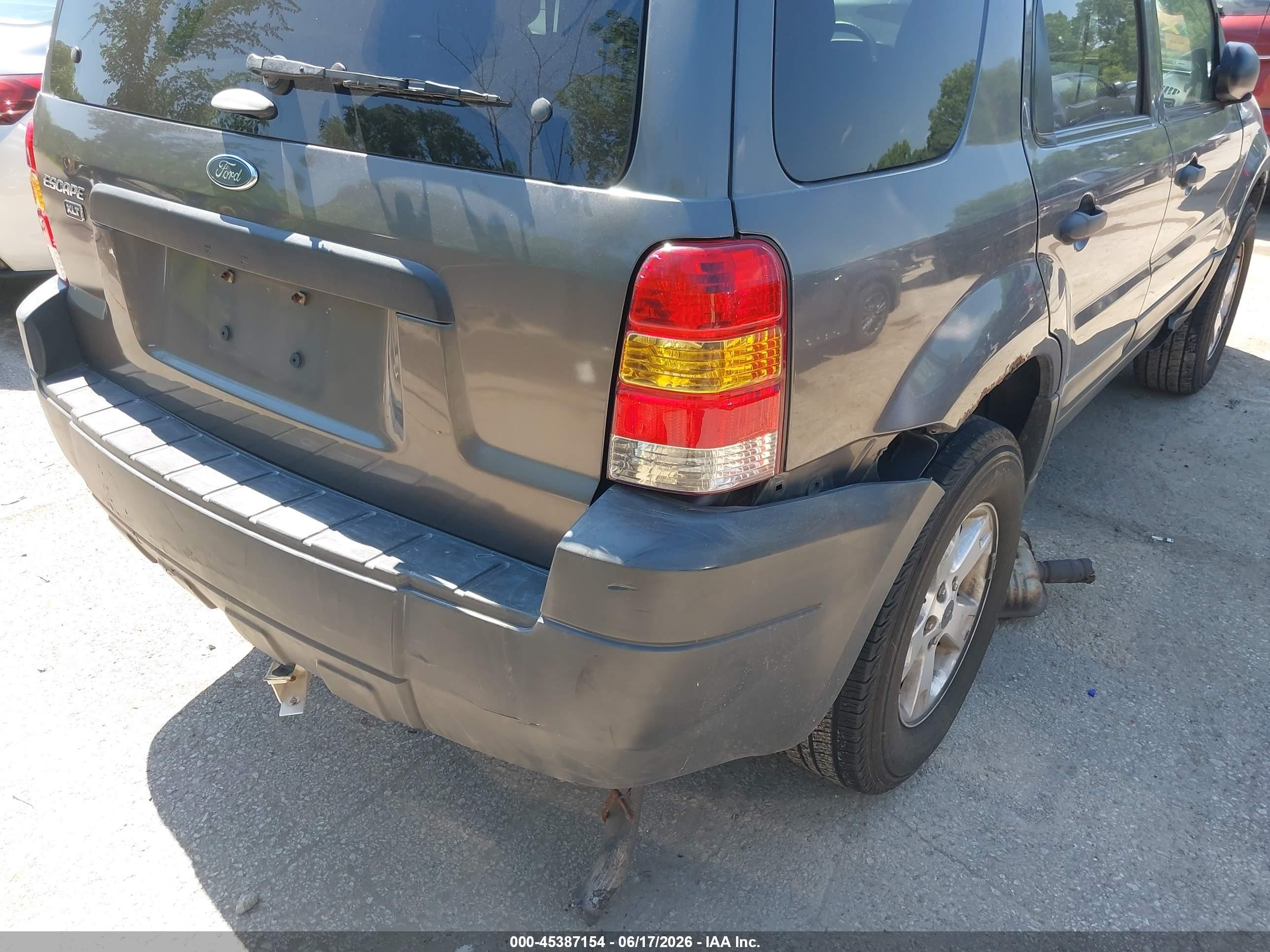 2005 Ford Escape Xlt Gray vin: 1FMCU93125KA79785