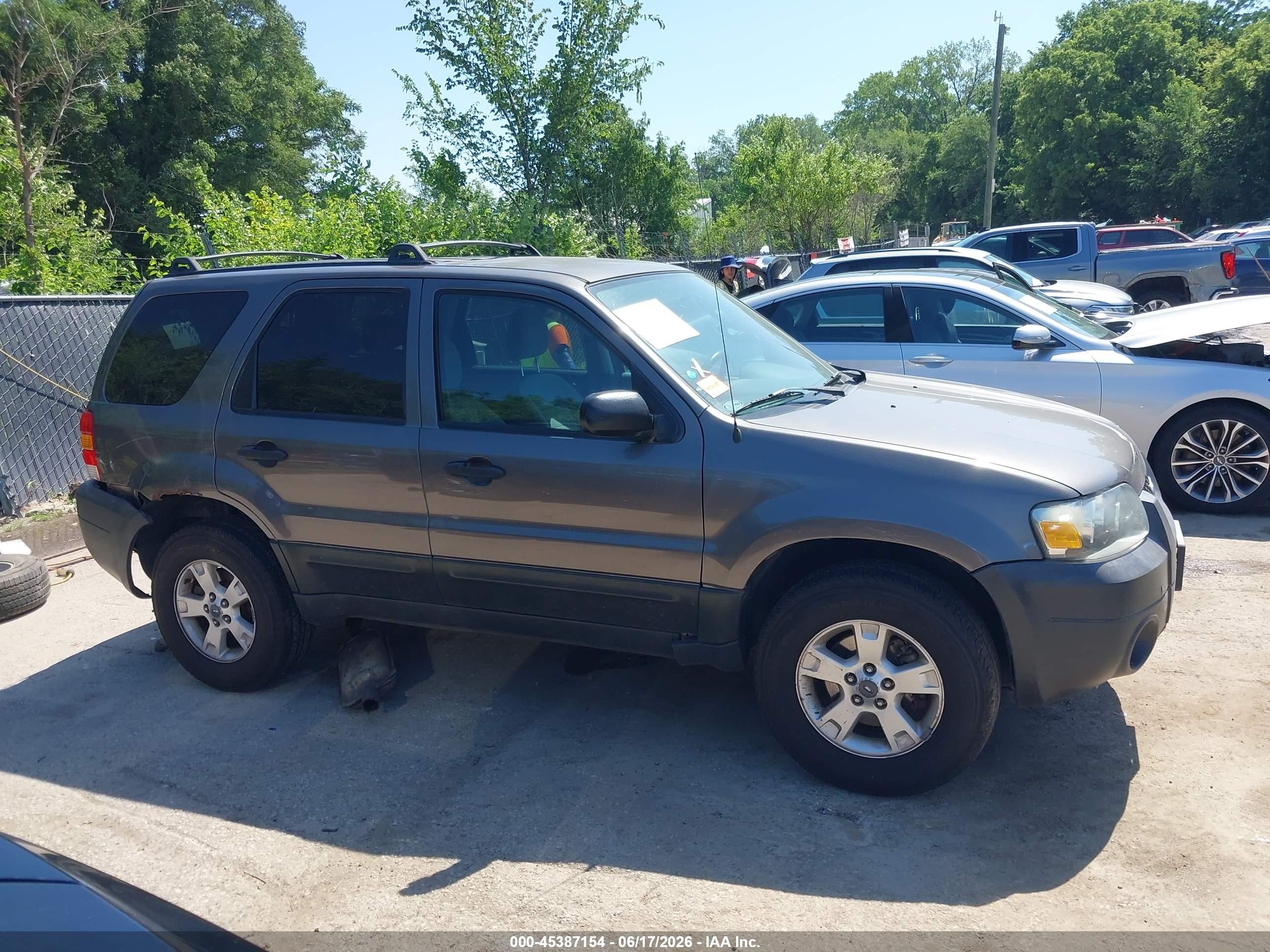2005 Ford Escape Xlt Gray vin: 1FMCU93125KA79785