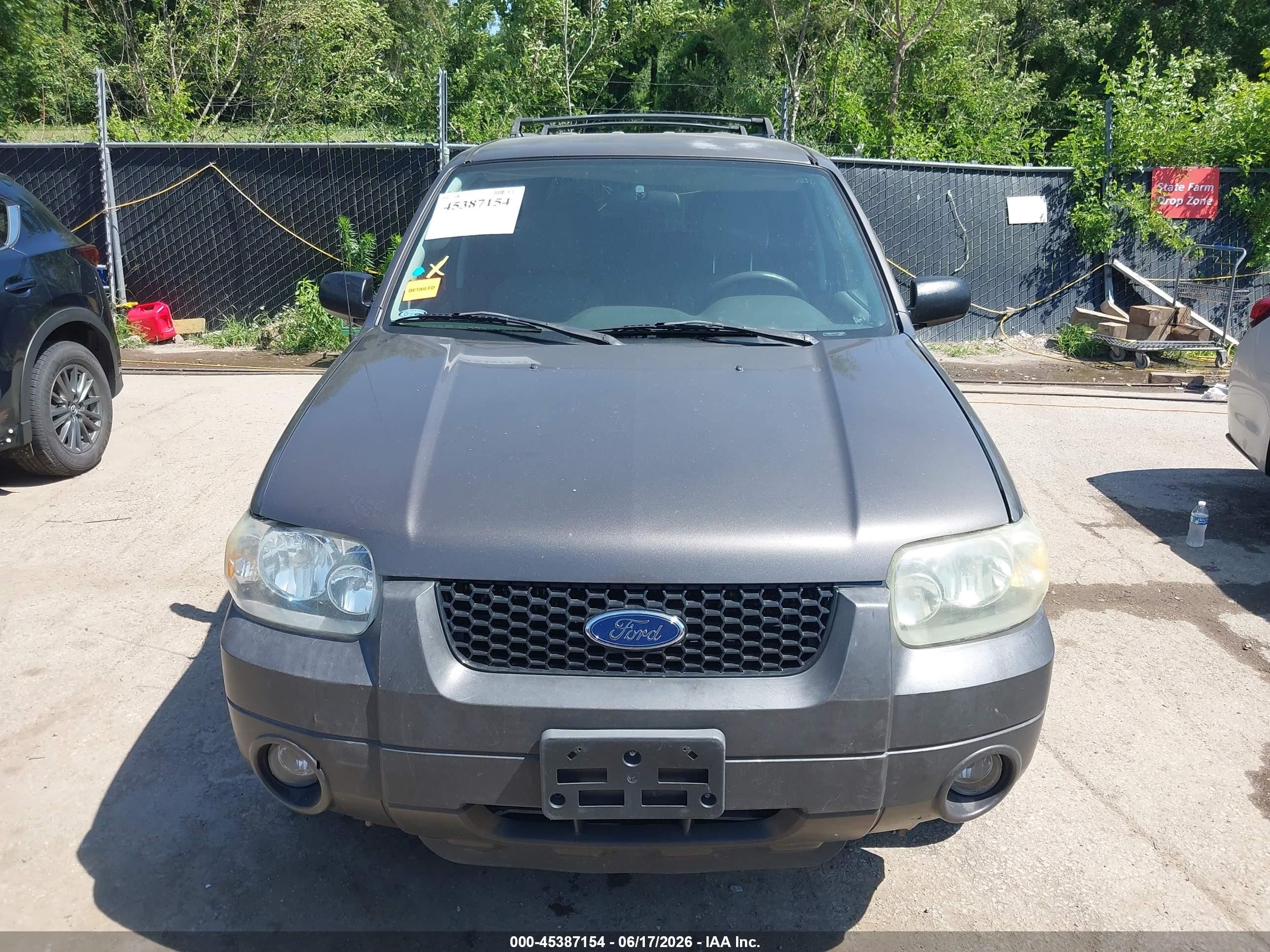 2005 Ford Escape Xlt Gray vin: 1FMCU93125KA79785