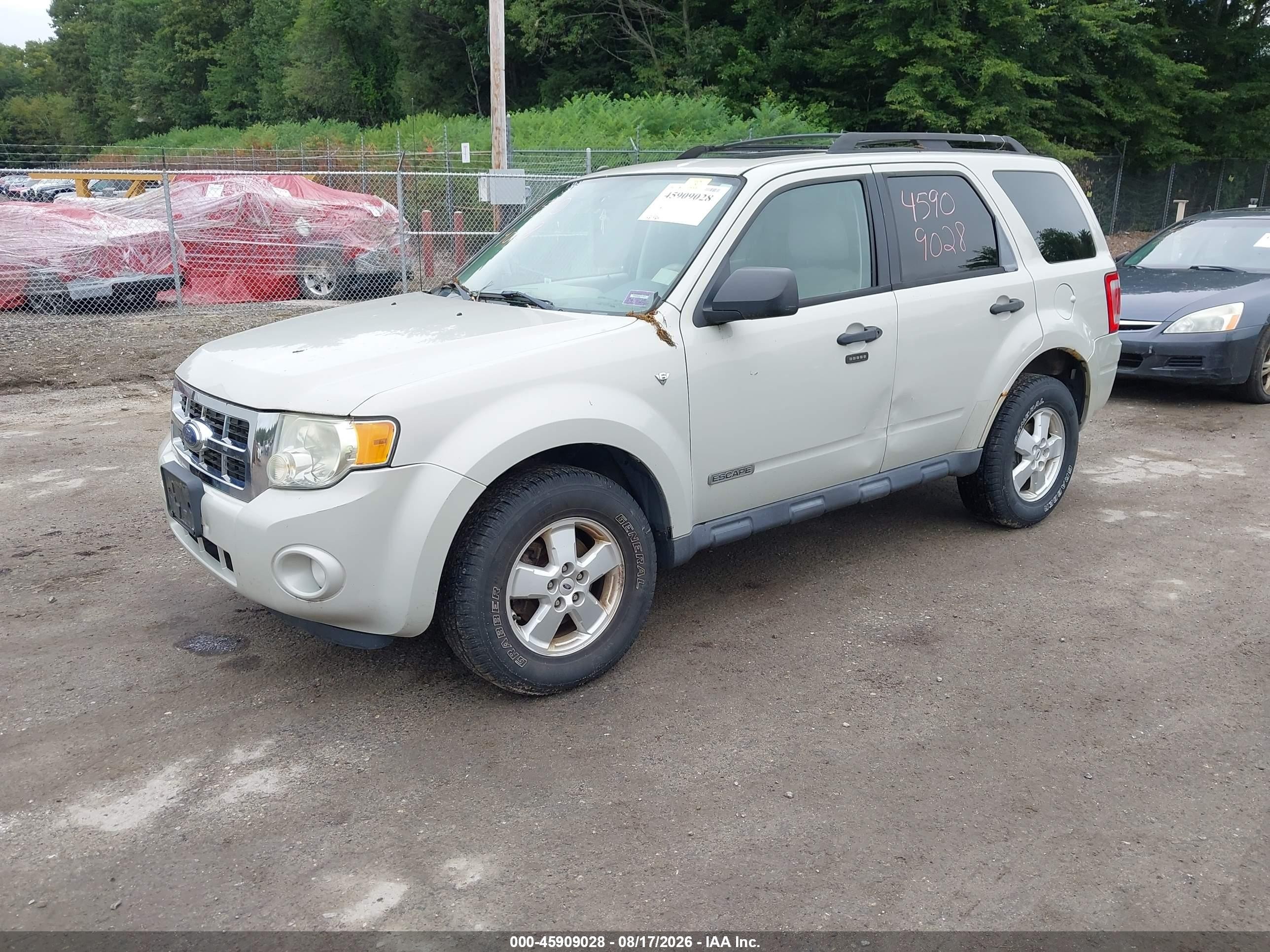 2008 Ford Escape Xlt Cream vin: 1FMCU93128KB26902