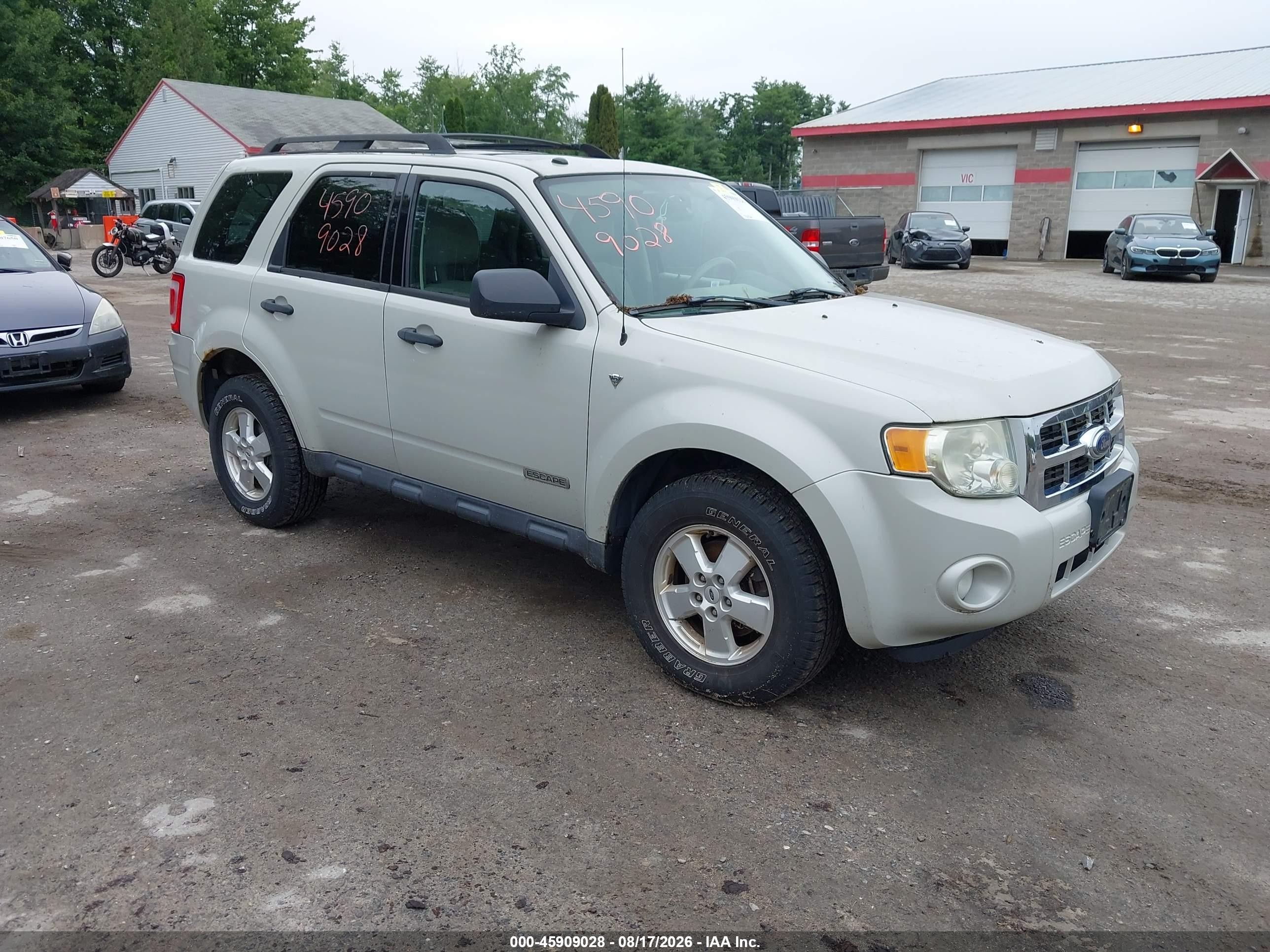 2008 Ford Escape Xlt Cream vin: 1FMCU93128KB26902