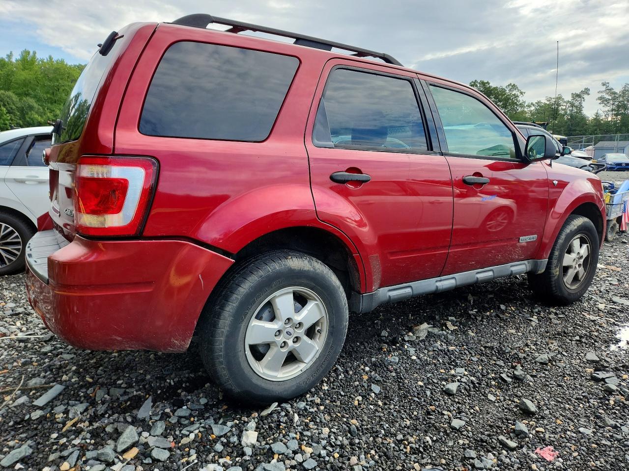 2008 Ford Escape Xlt Red vin: 1FMCU93128KB35437