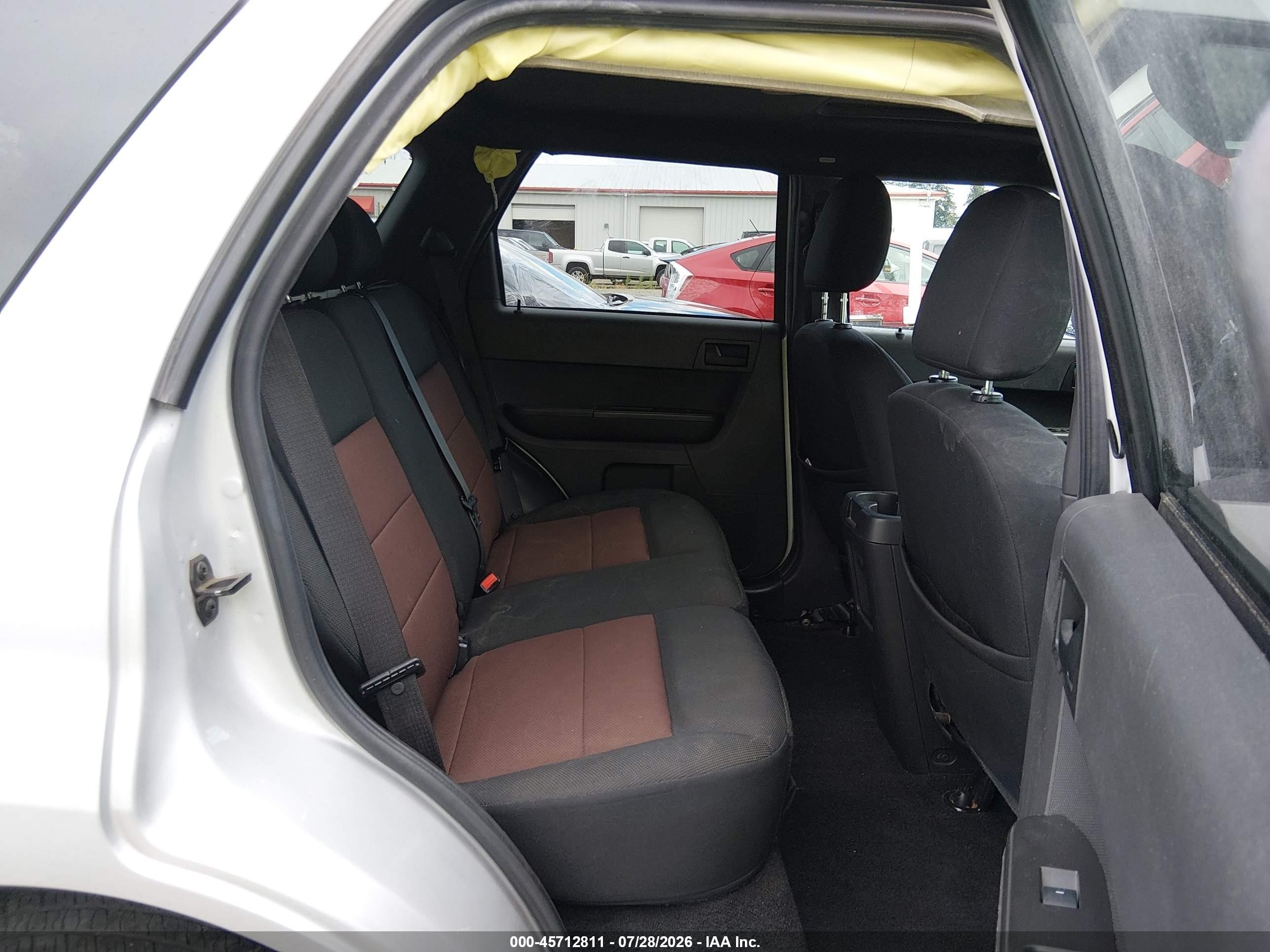 2008 Ford Escape Xlt Silver vin: 1FMCU93128KB69118