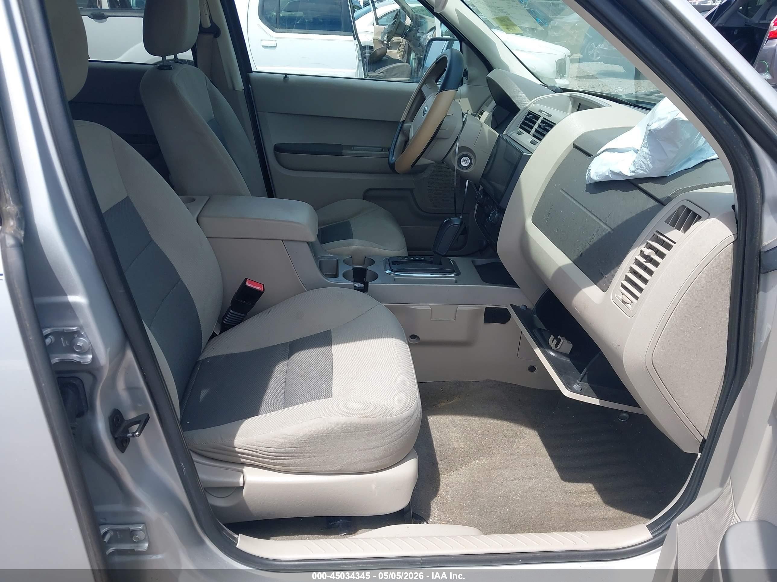 2008 Ford Escape Xlt Silver vin: 1FMCU93138KA33550