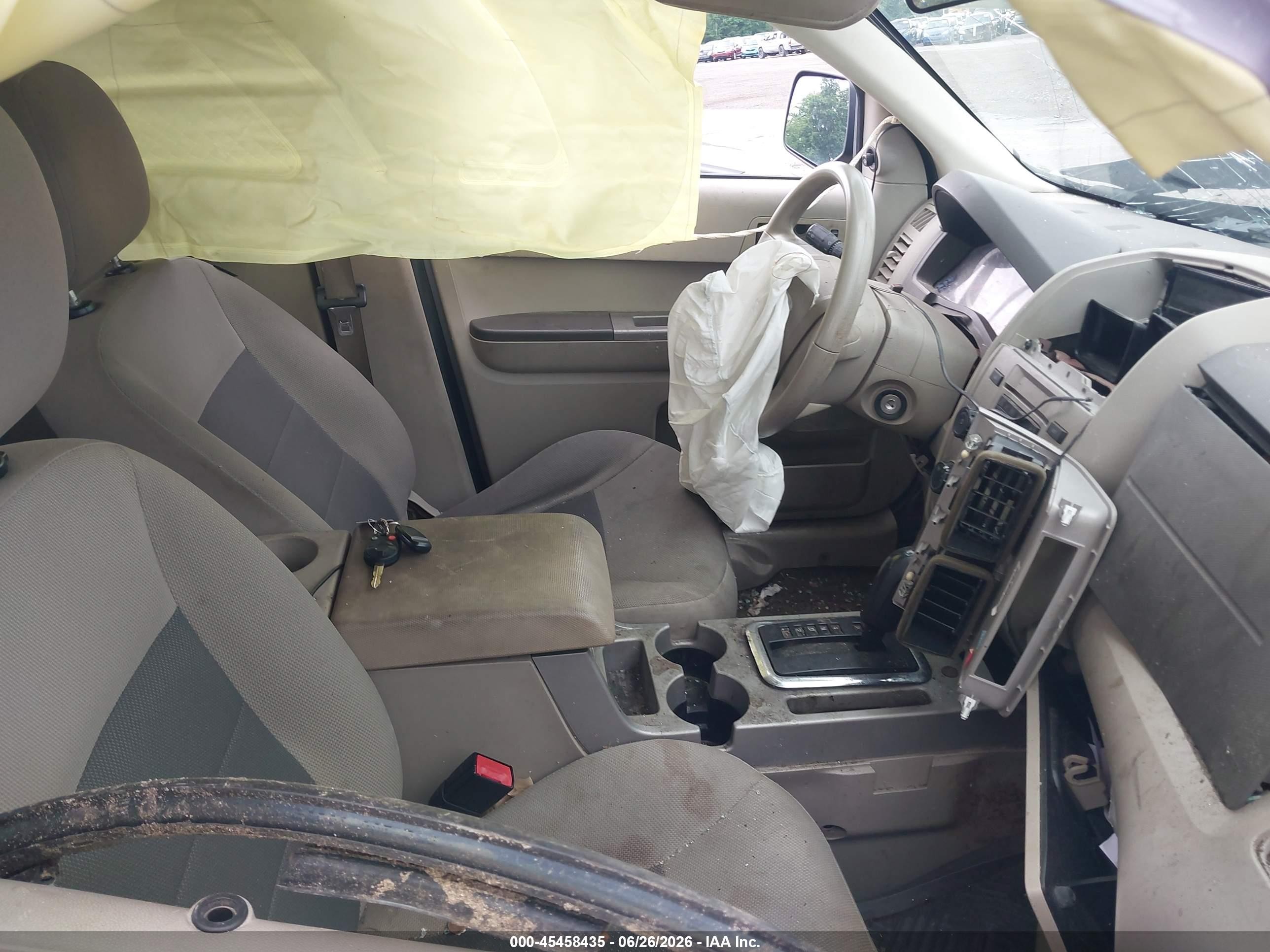 2008 Ford Escape Xlt Gray vin: 1FMCU93138KE67743