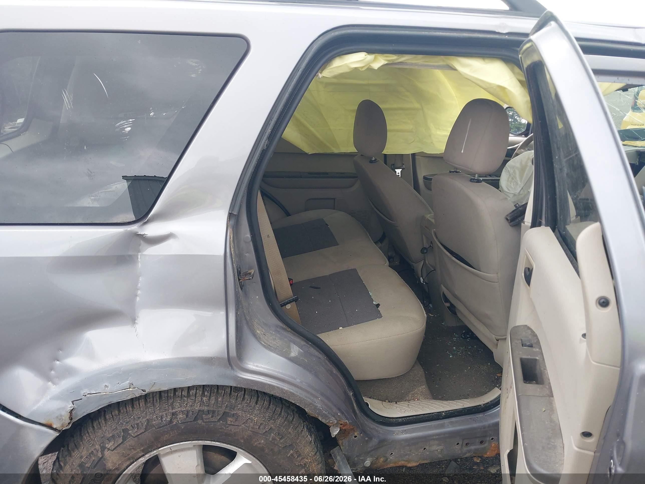 2008 Ford Escape Xlt Gray vin: 1FMCU93138KE67743